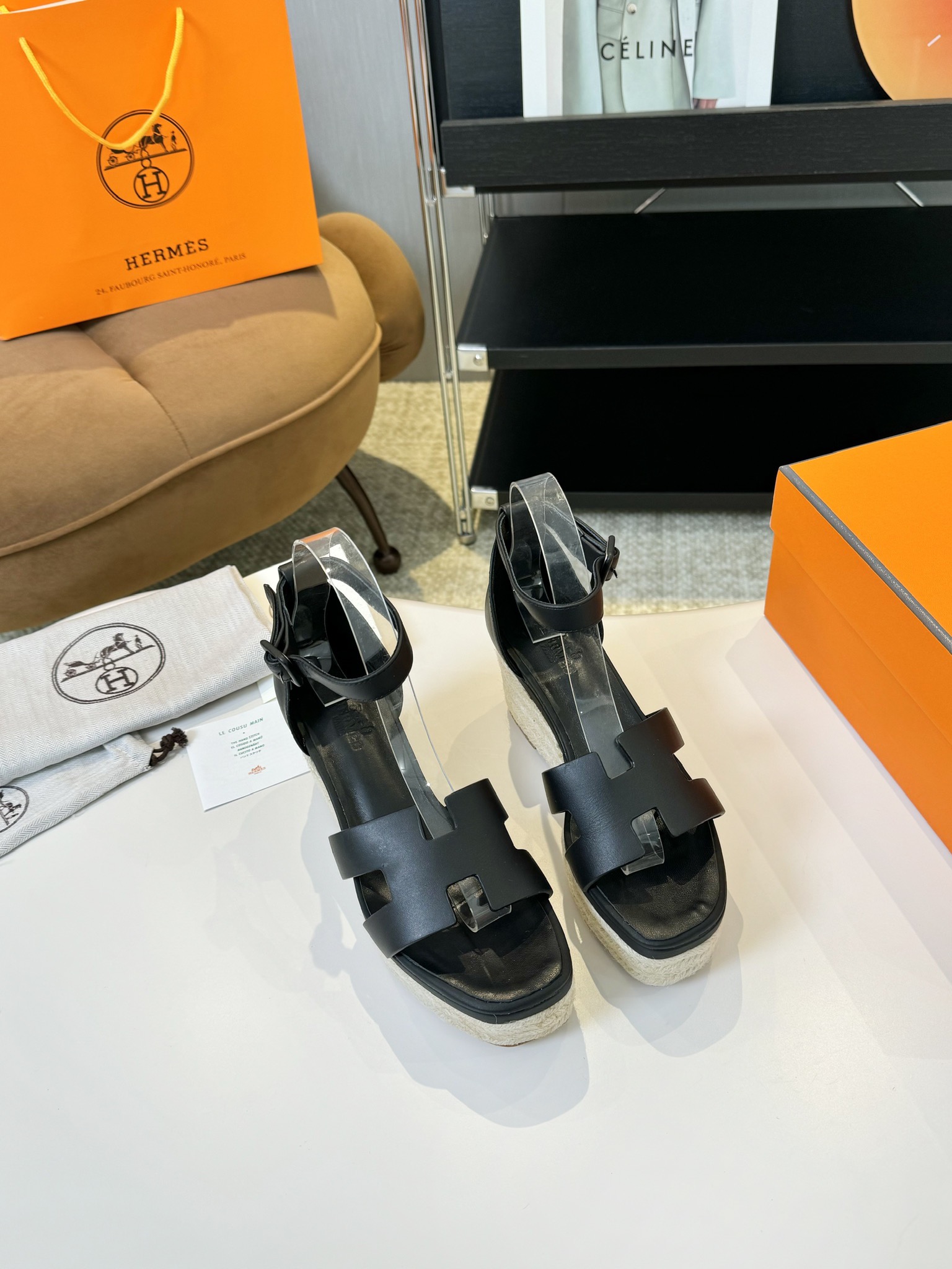 HERMES  00329