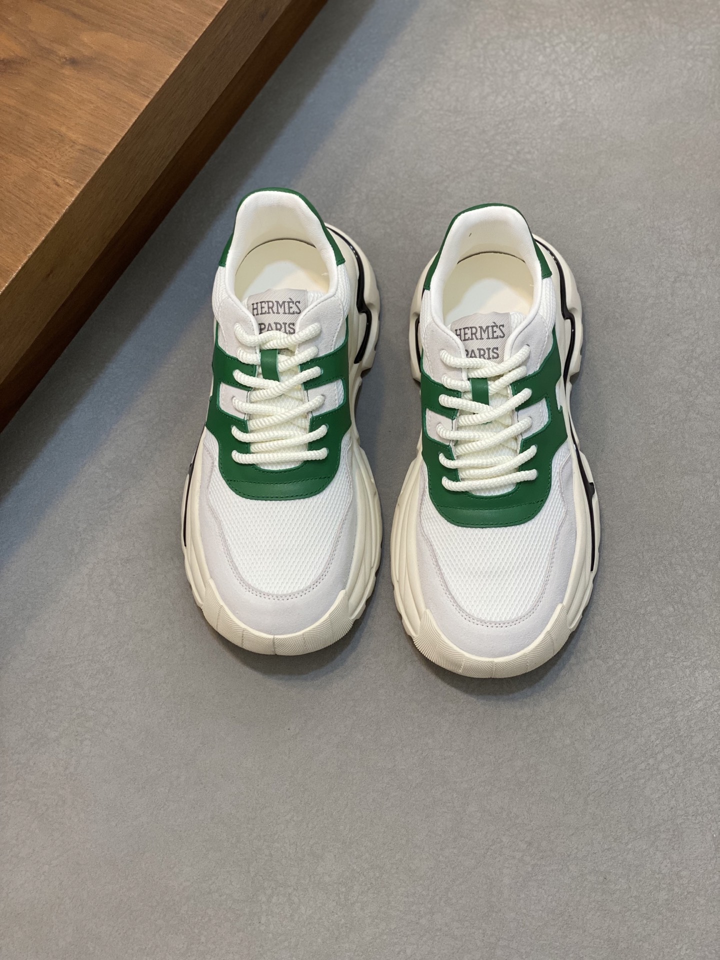 HERMES 00339