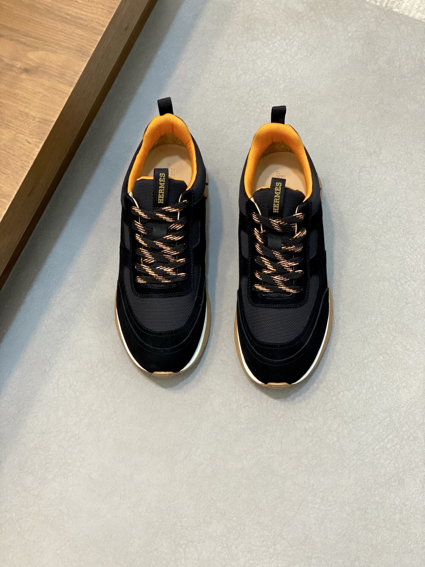 HERMES 00339