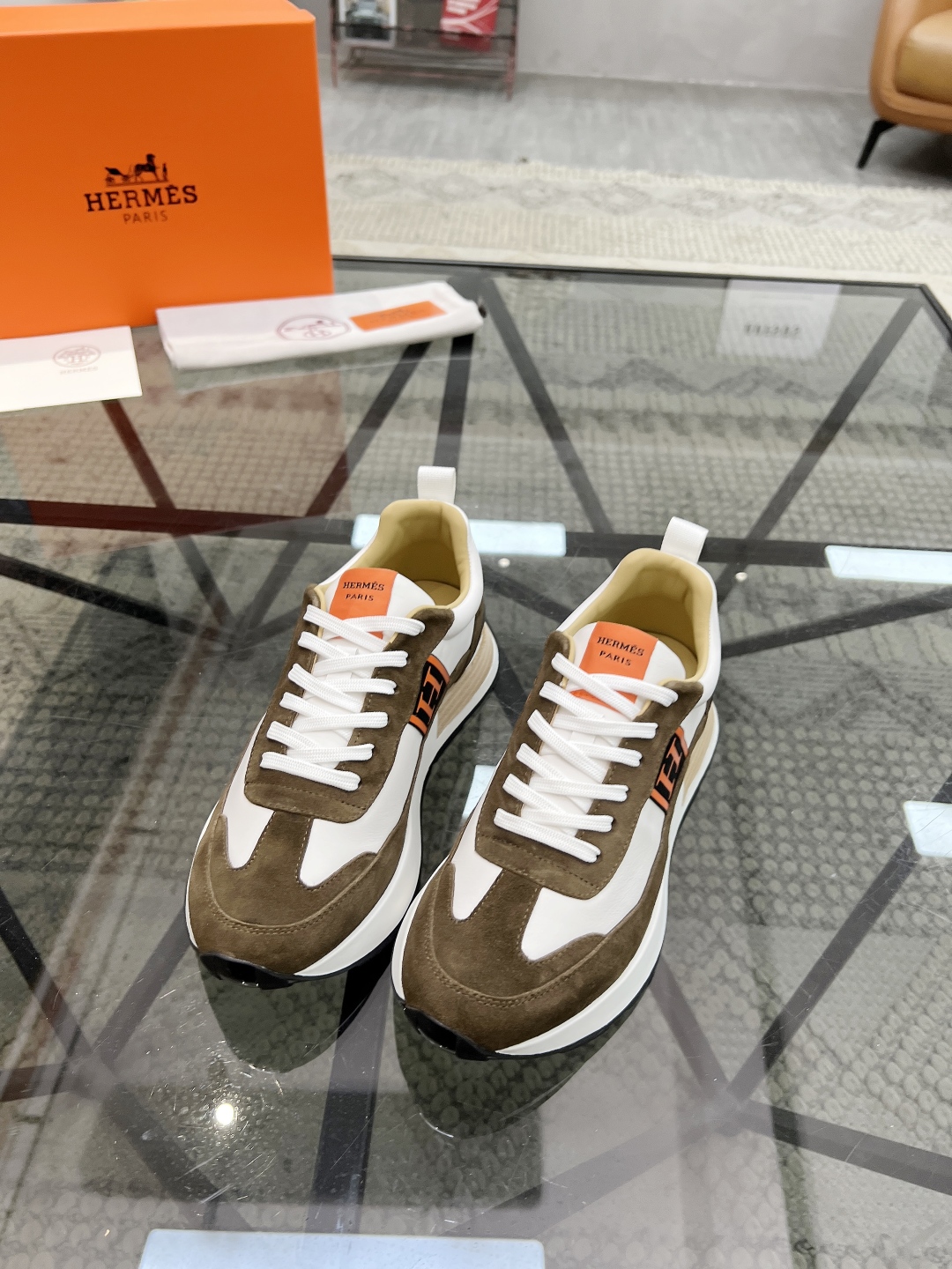 HERMES 00339