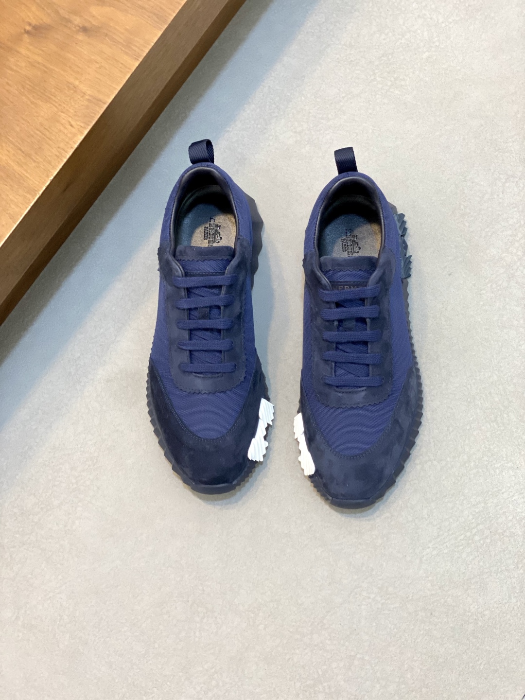 HERMES 00339