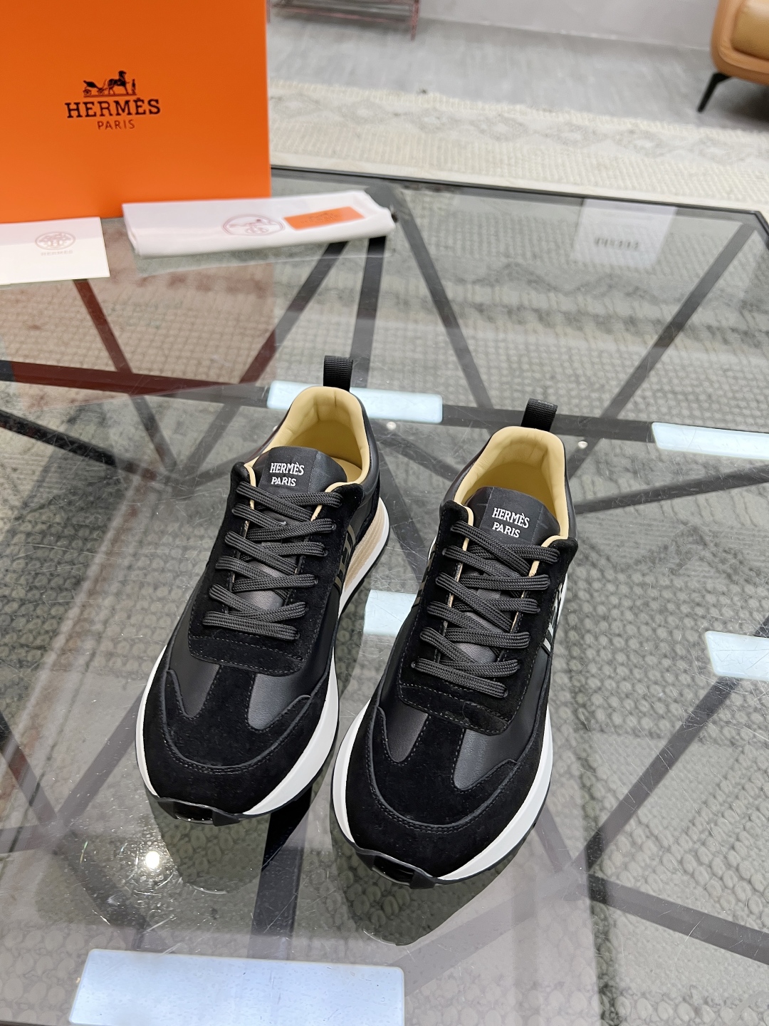 HERMES 00349