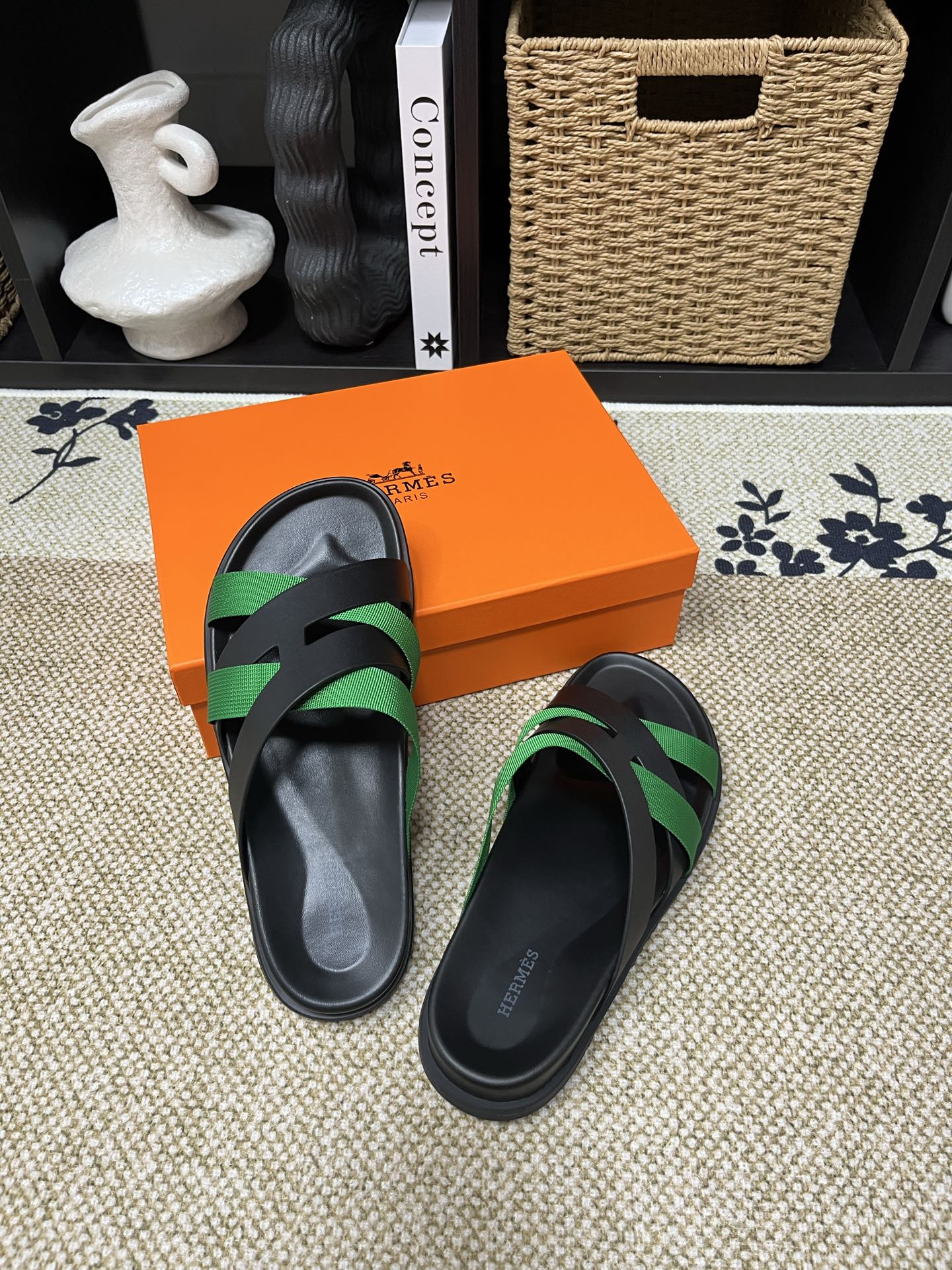 HERMES 00349