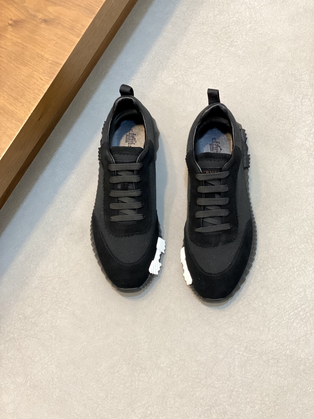 HERMES 00359