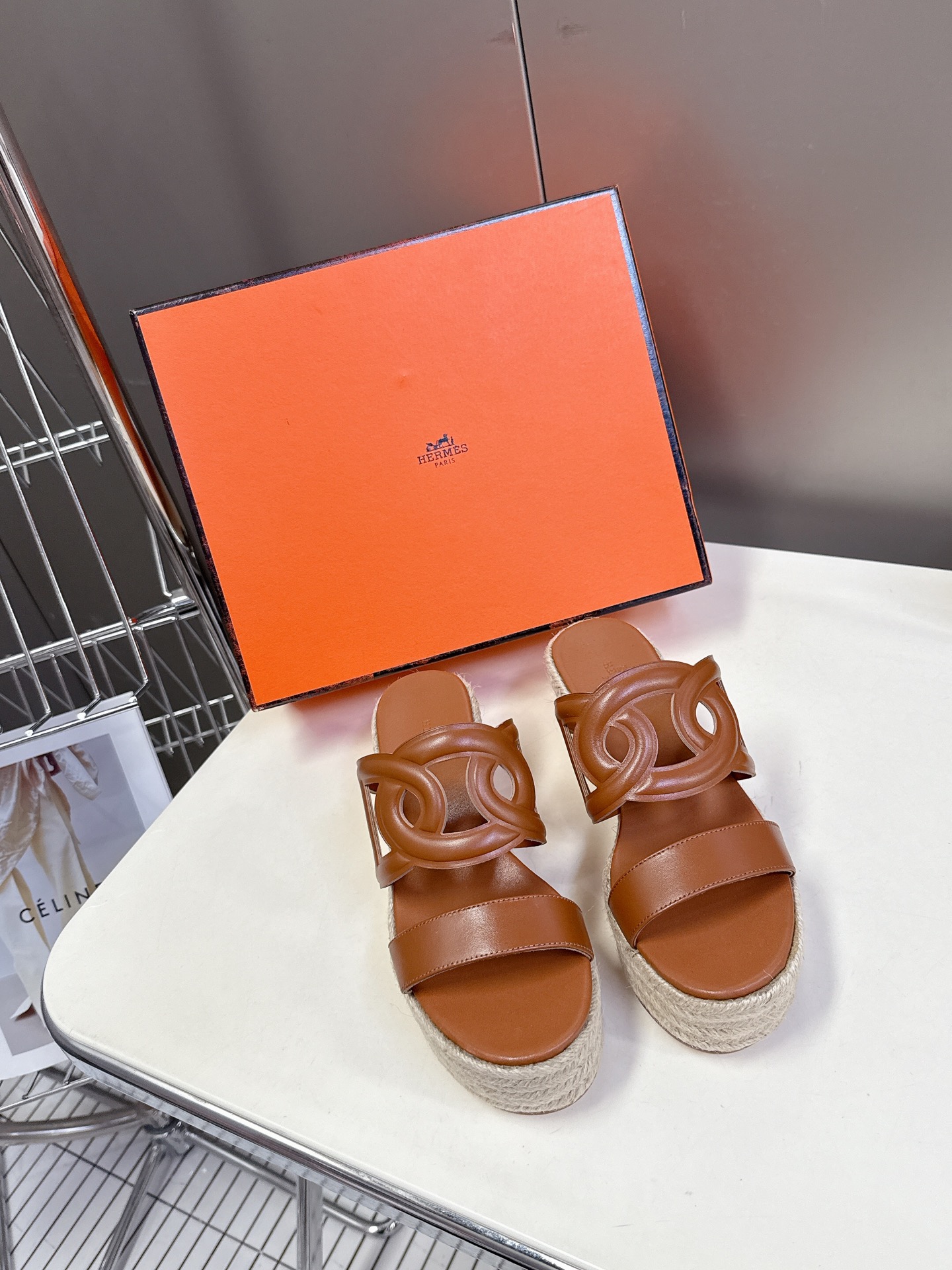 HERMES  00369