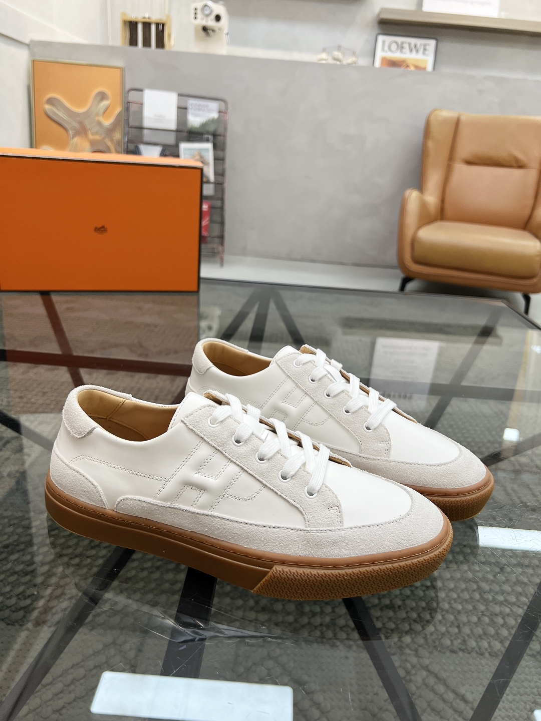 HERMES 00379