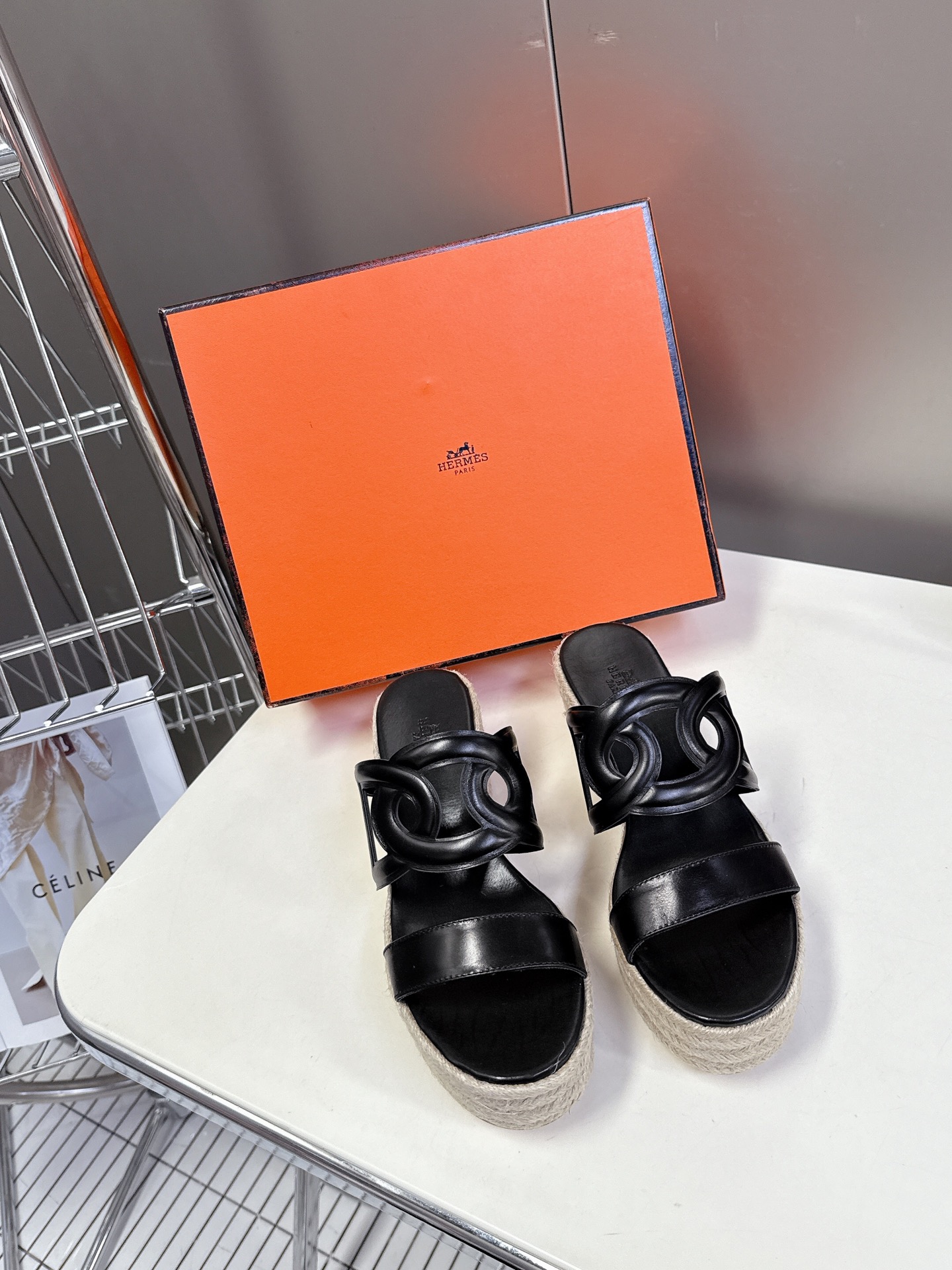 HERMES  00379