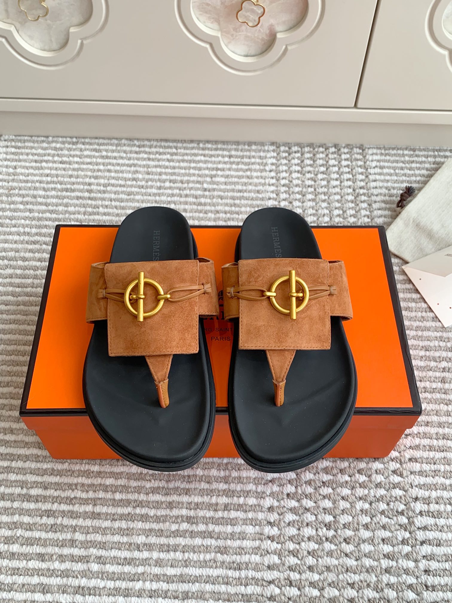 HERMES 00389
