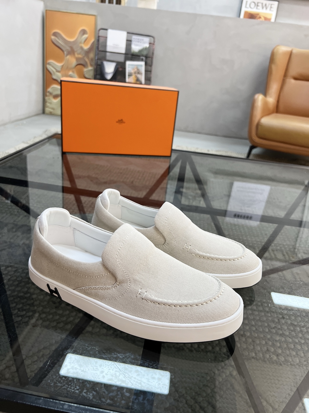 HERMES 00389