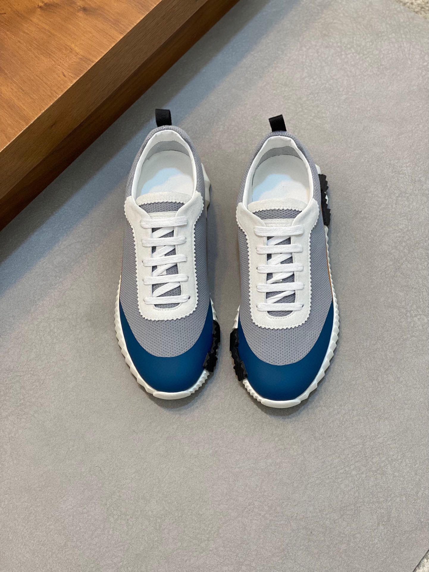 HERMES 00409
