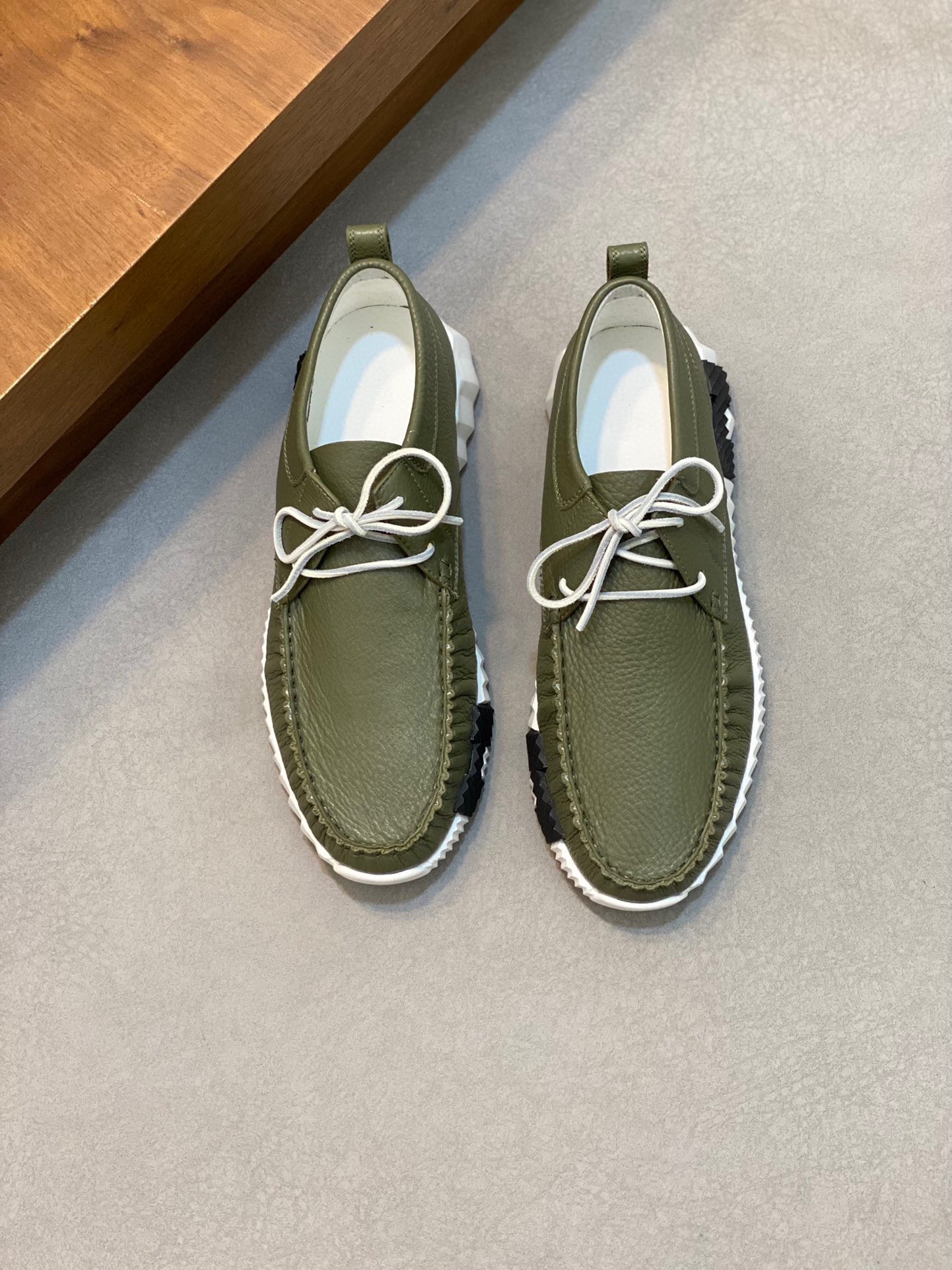 HERMES 00409