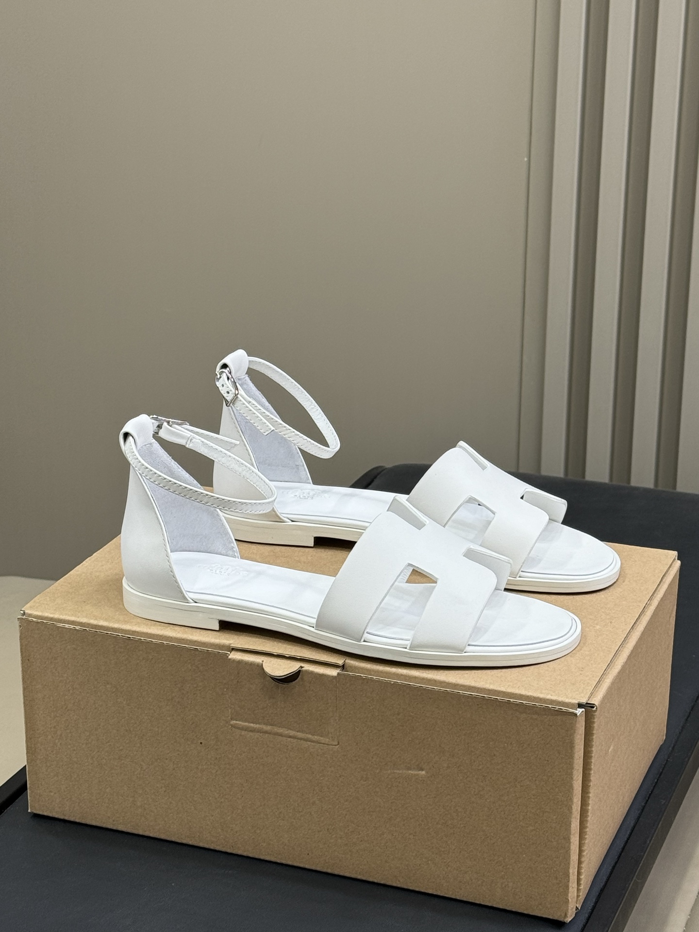HERMES 00426