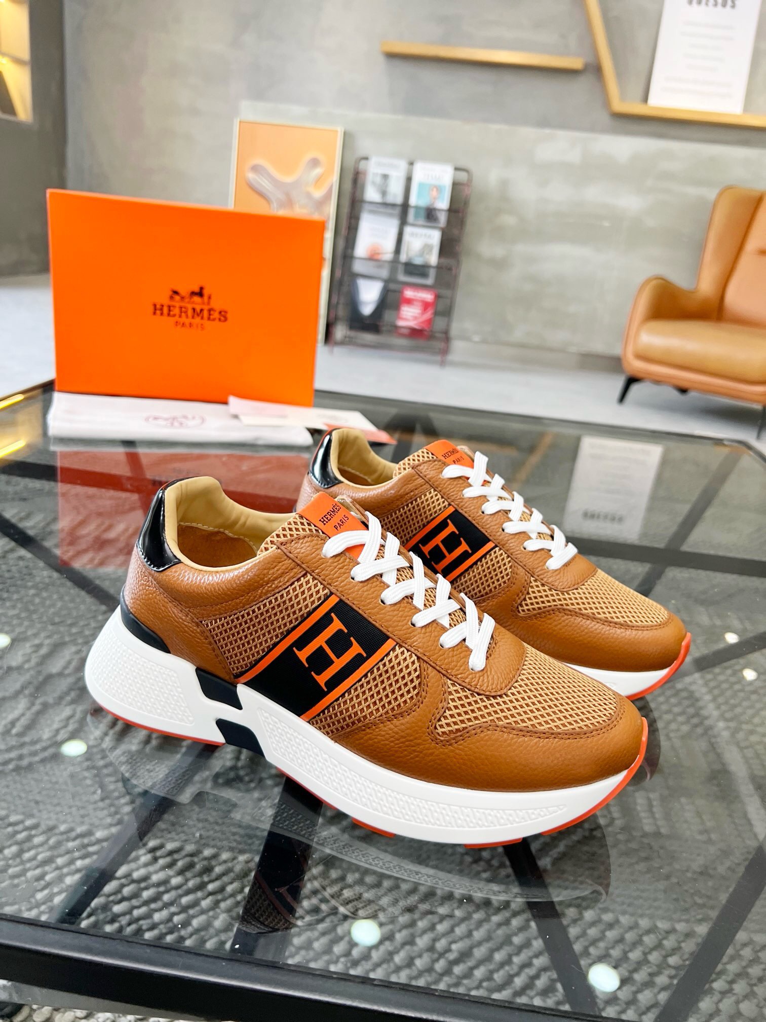 HERMES 00429