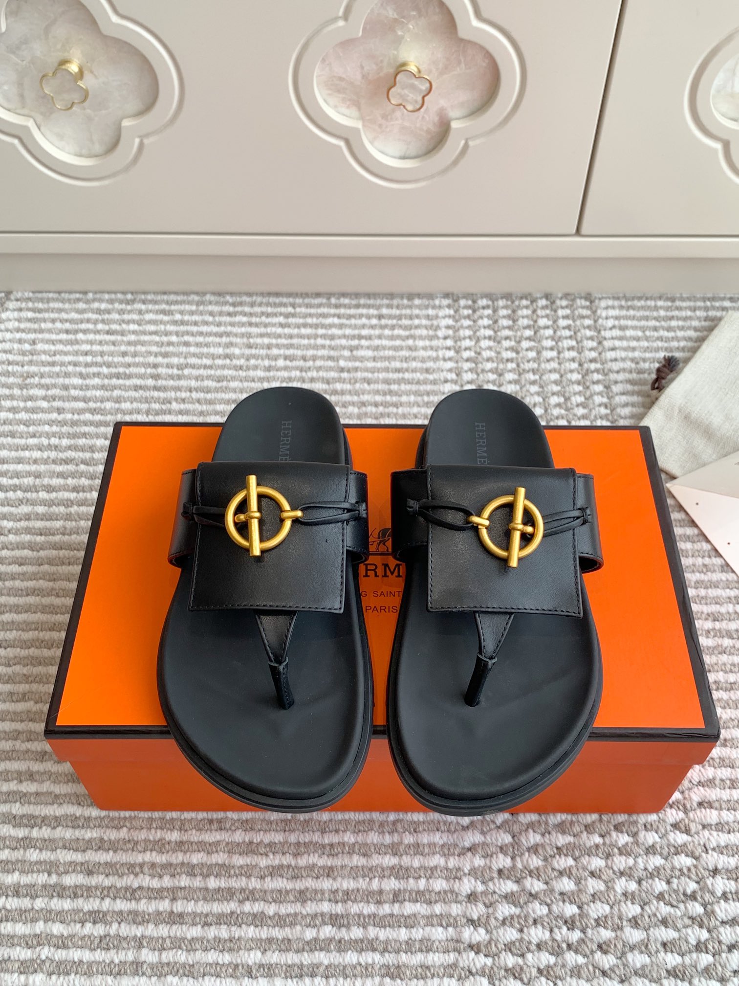 HERMES 00429