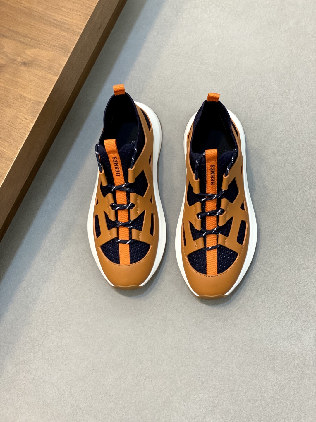 HERMES 00456