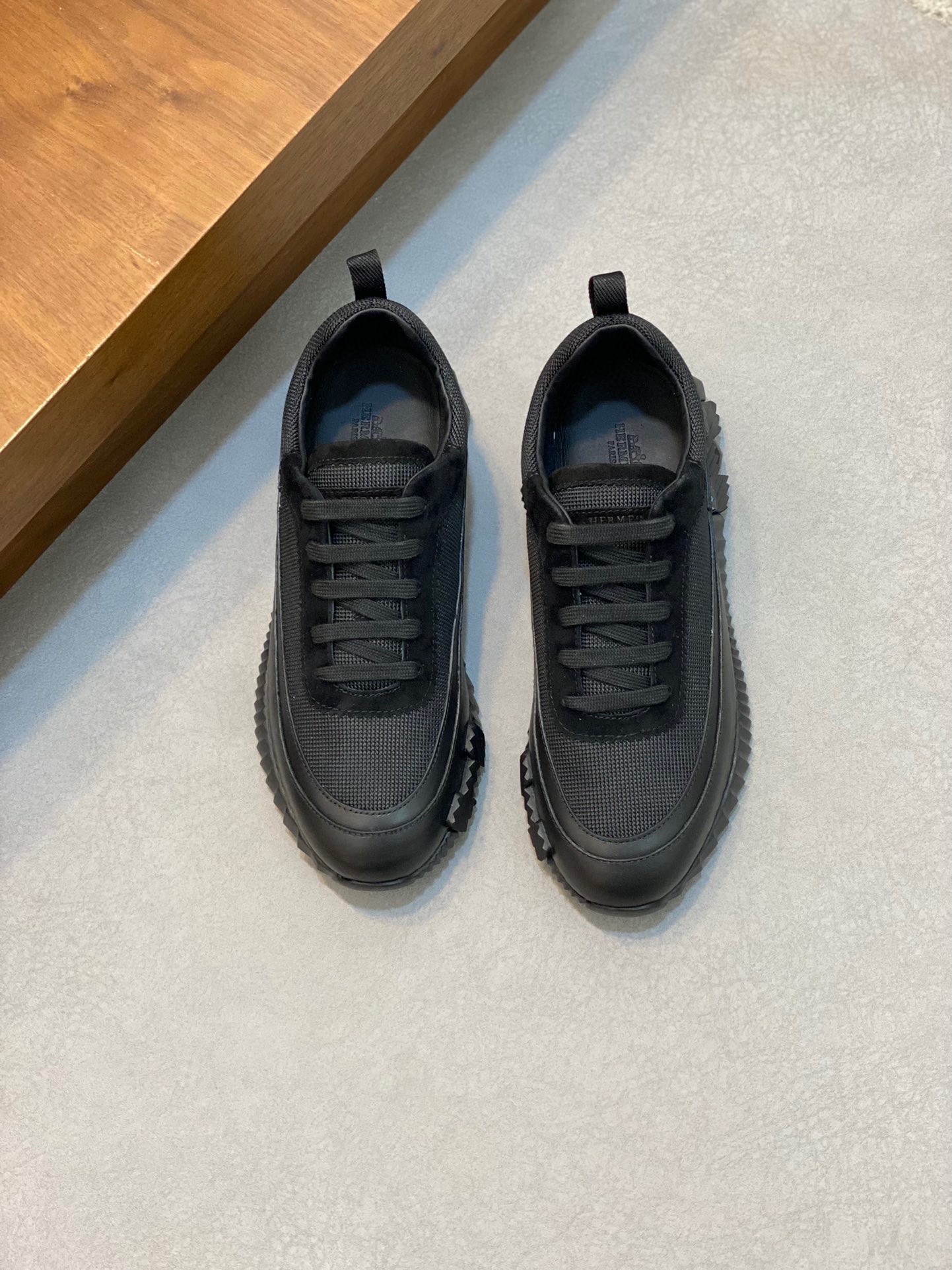 HERMES 00469
