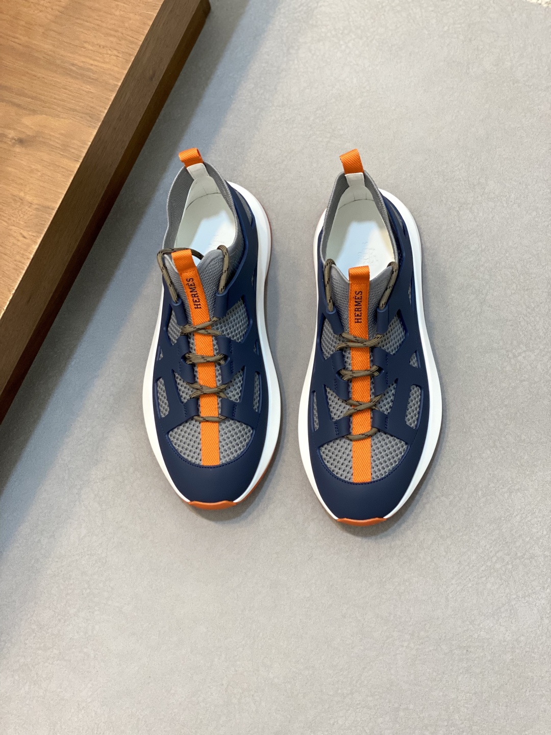 HERMES 00469