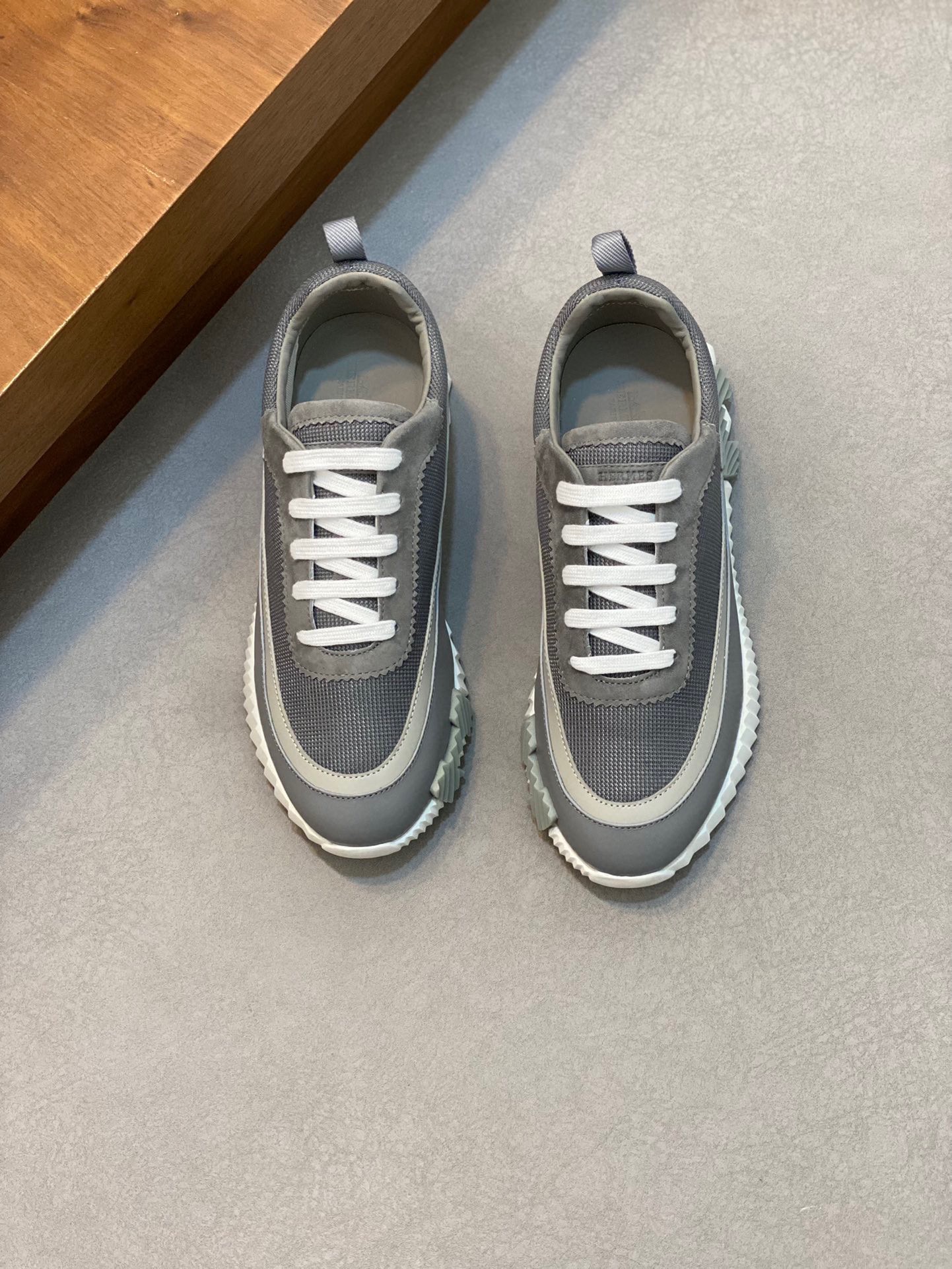 HERMES 00479