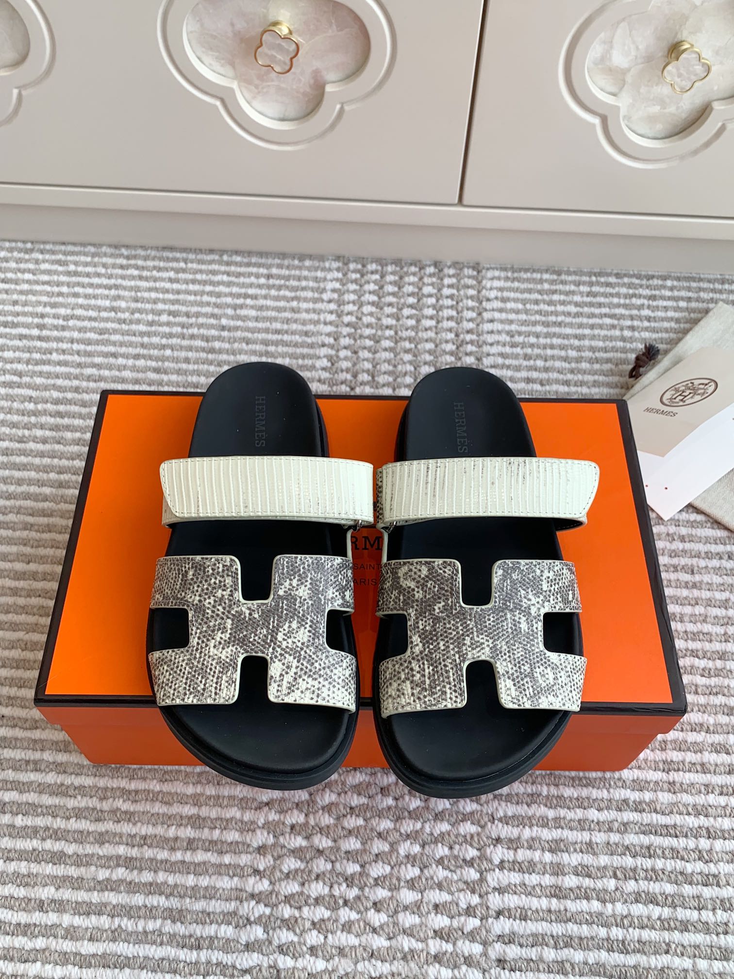 HERMES 00479