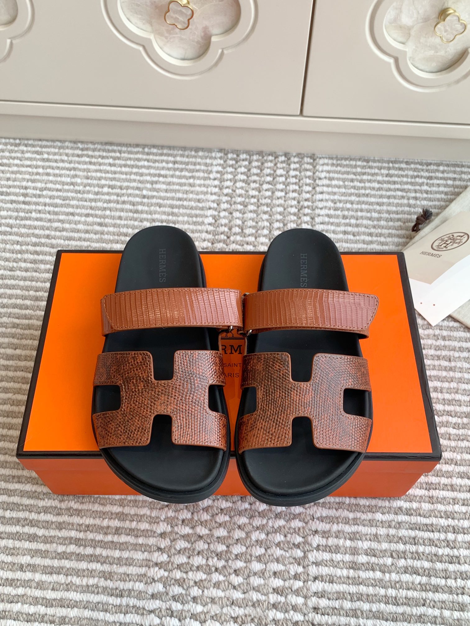 HERMES 00489