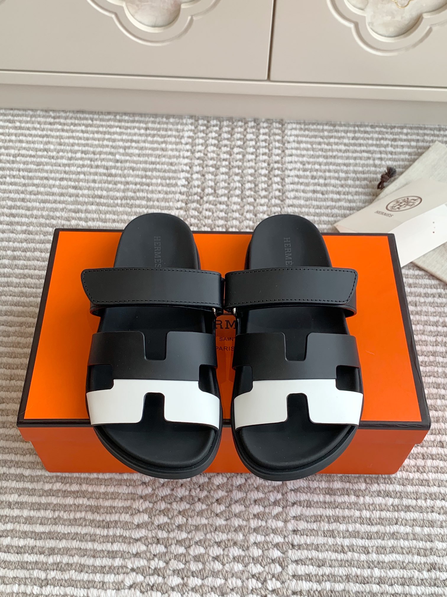 HERMES 00499