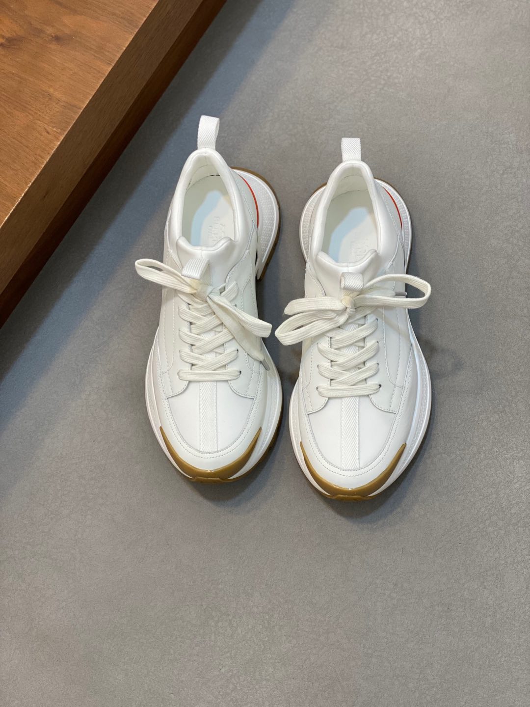 HERMES 00529