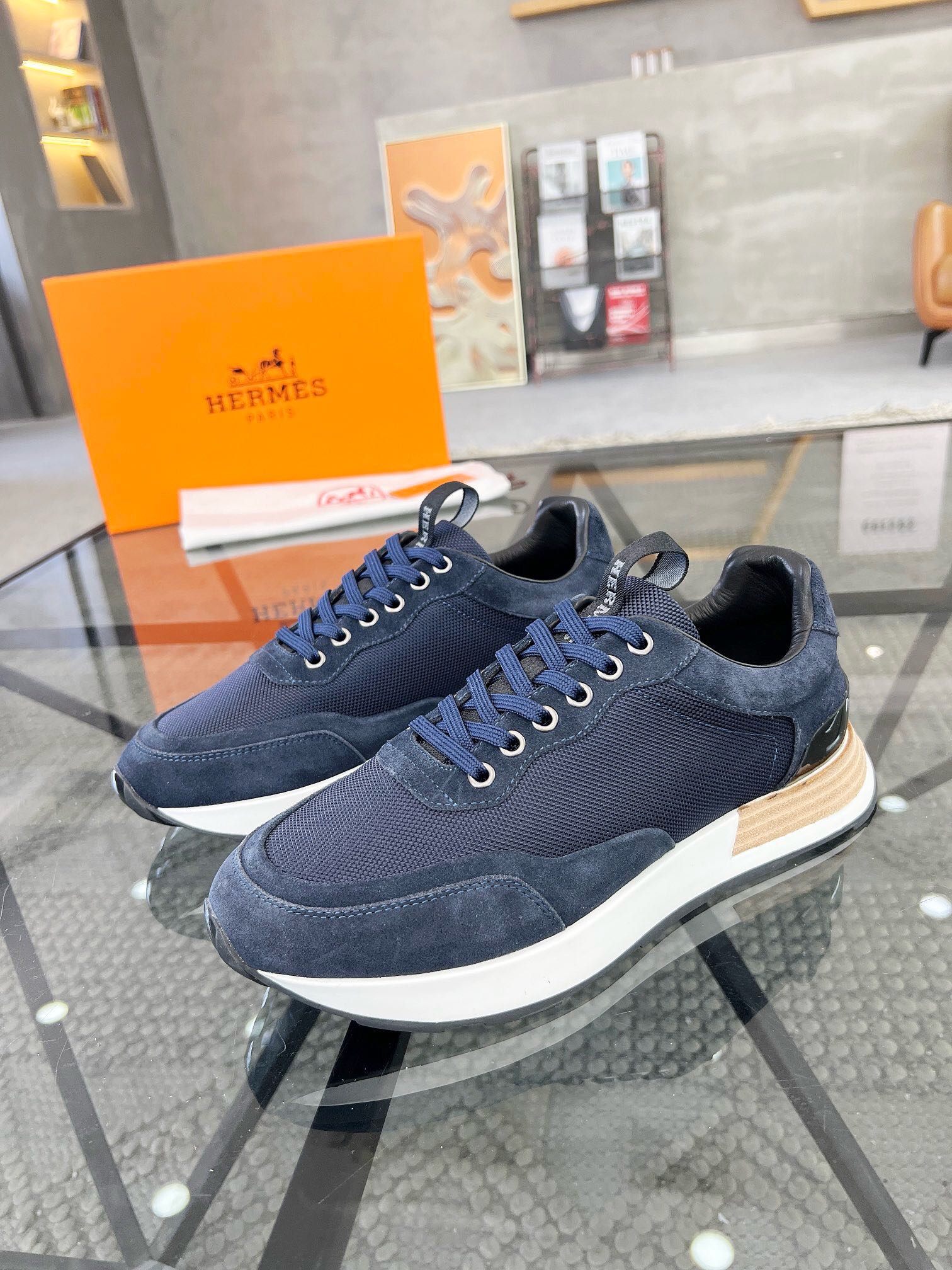 HERMES 00549