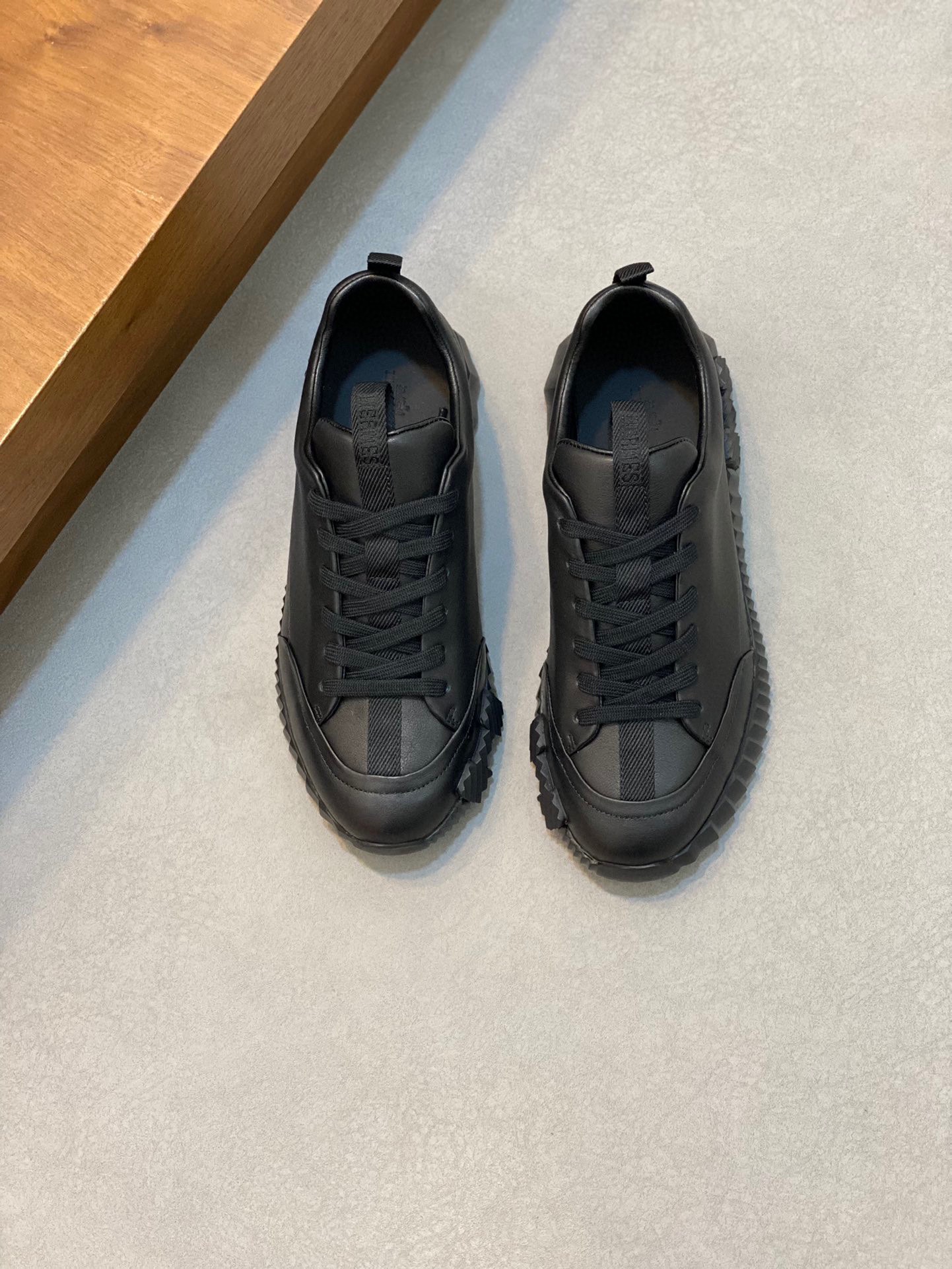 HERMES 00549