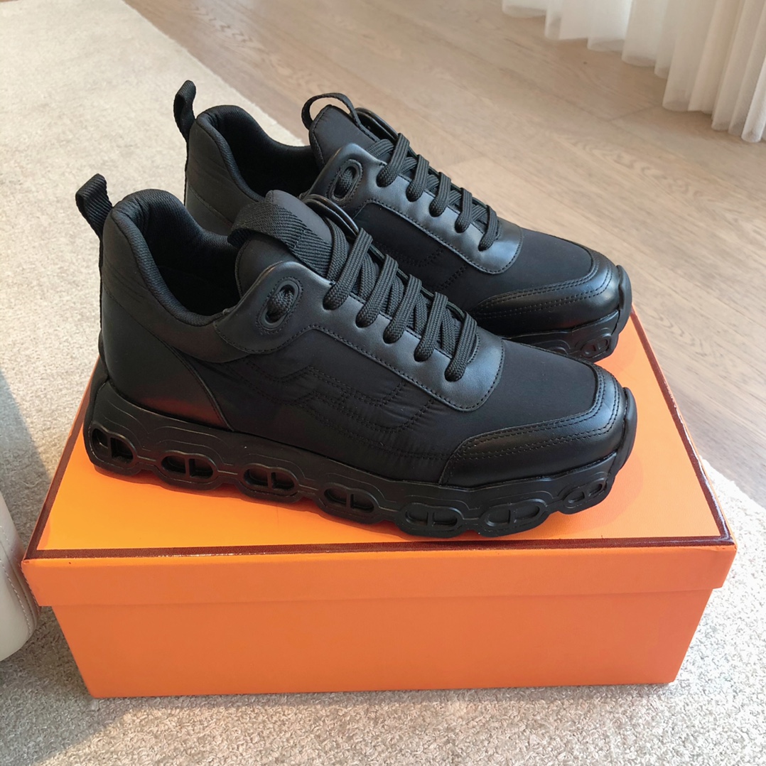 HERMES 00549