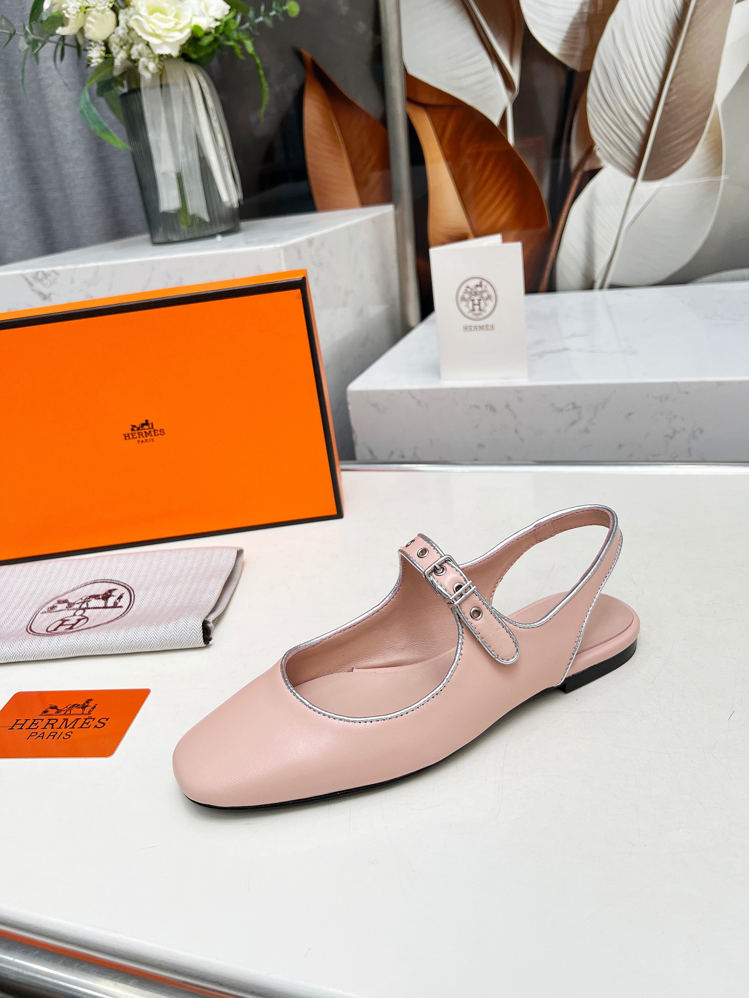 HERMES 00549
