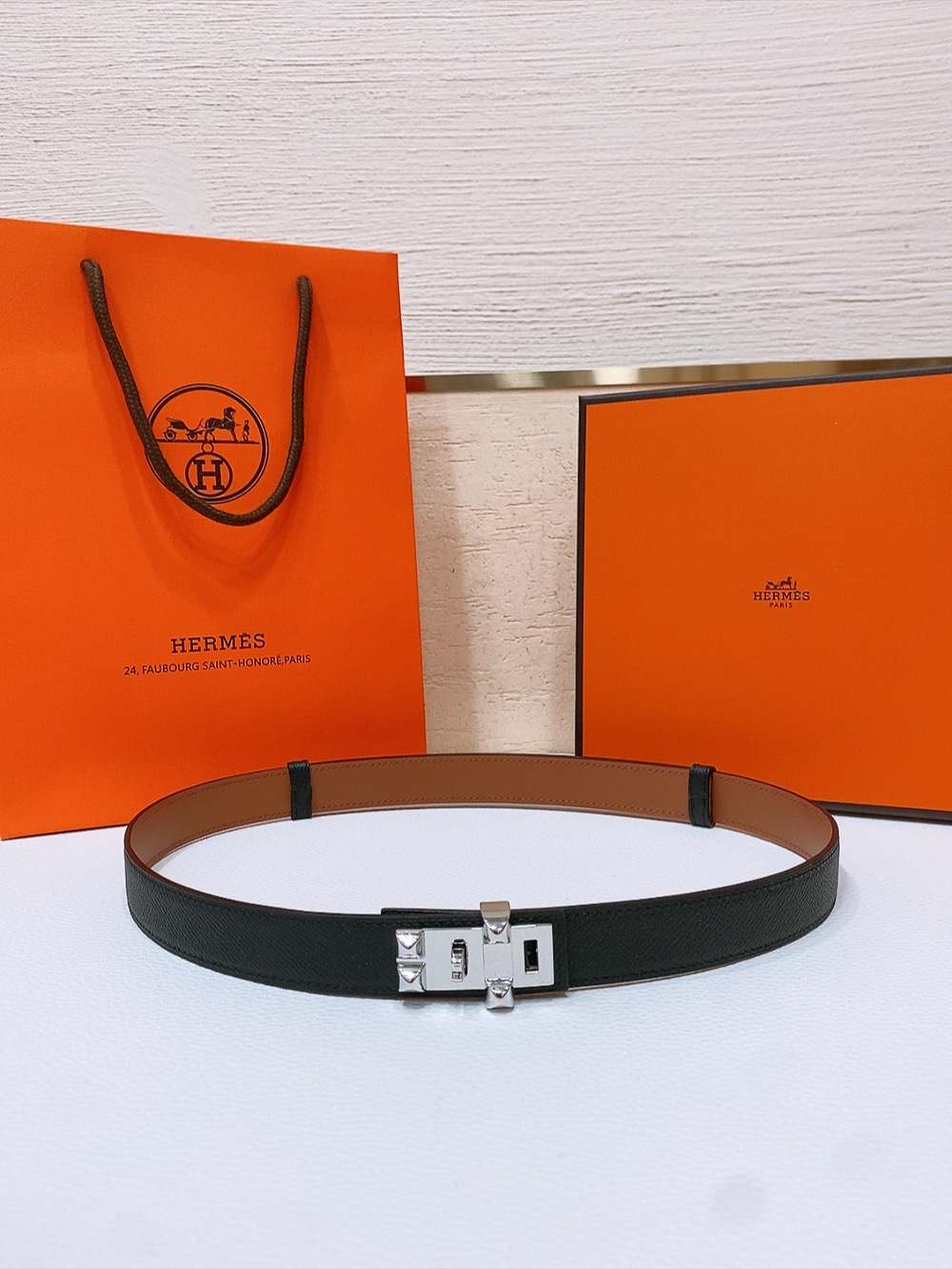 HERMES 00558