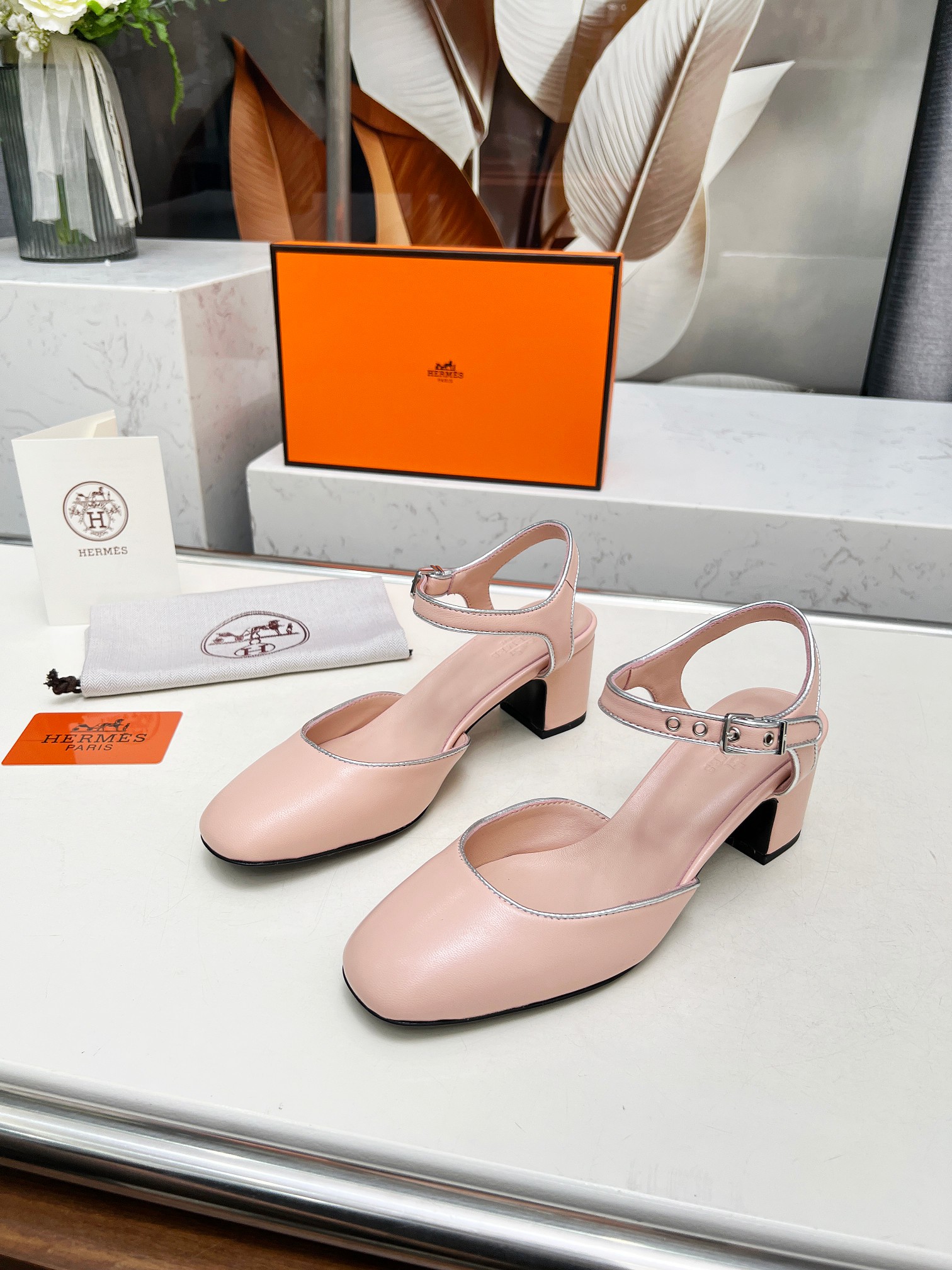HERMES 00568