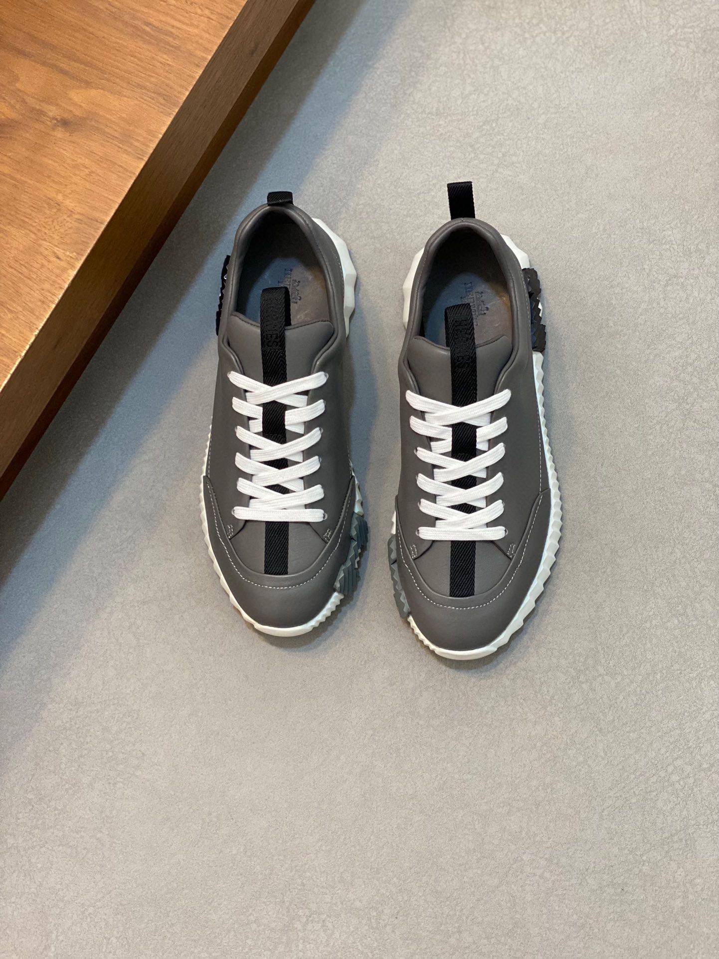 HERMES 00569