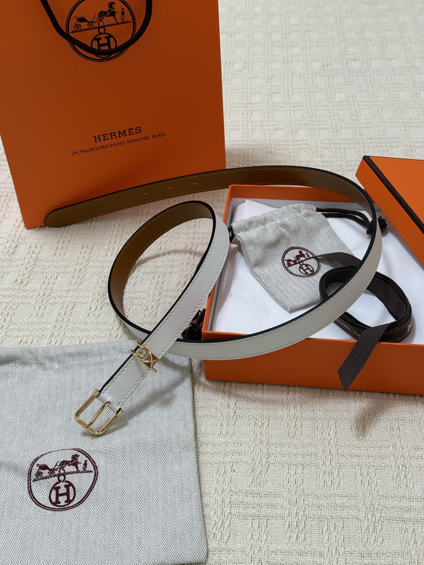 HERMES 005712