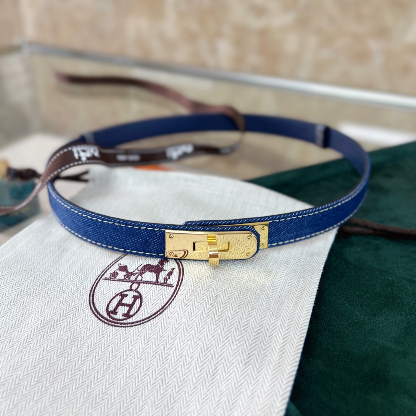 HERMES 00586