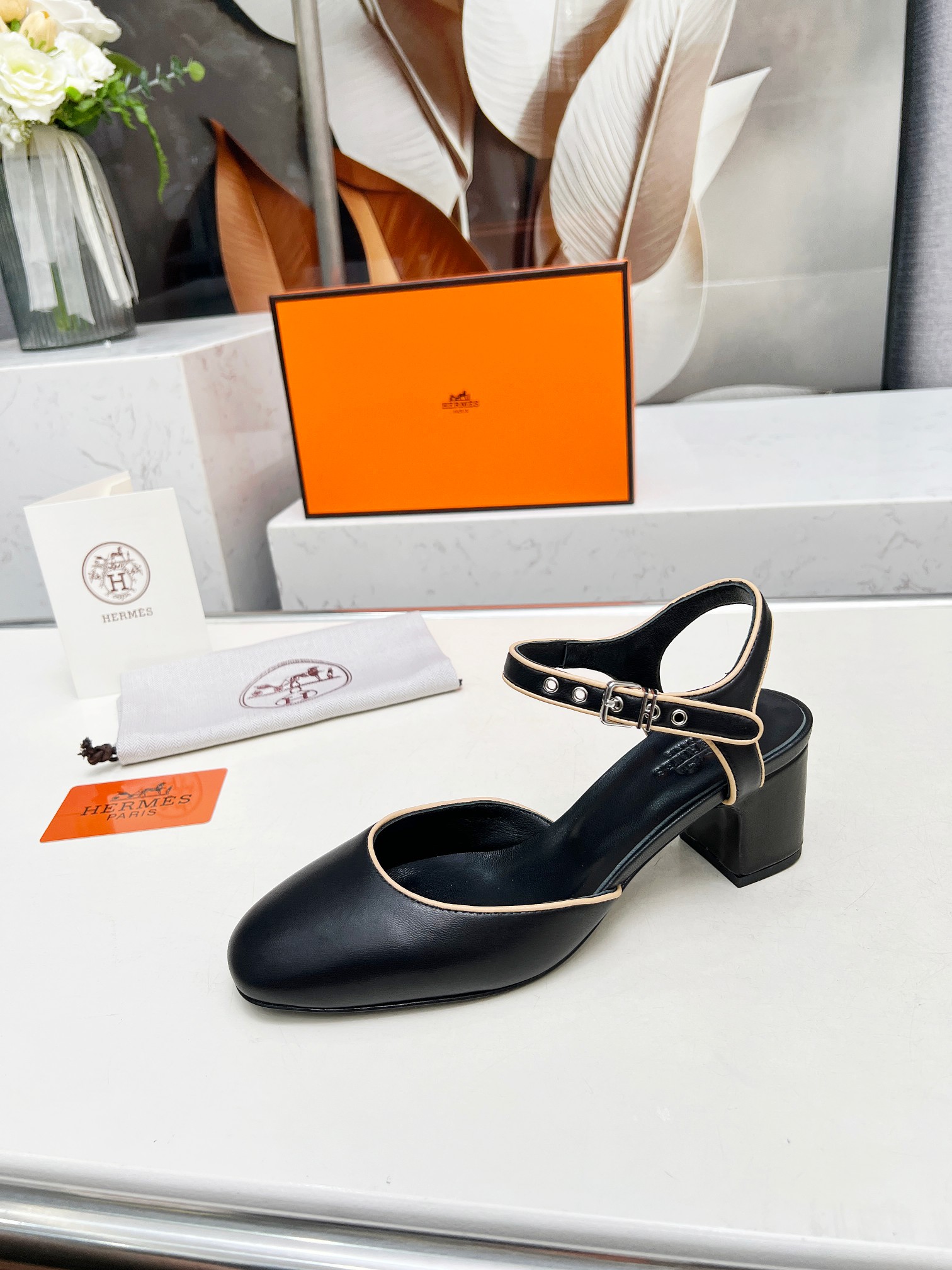 HERMES 00589
