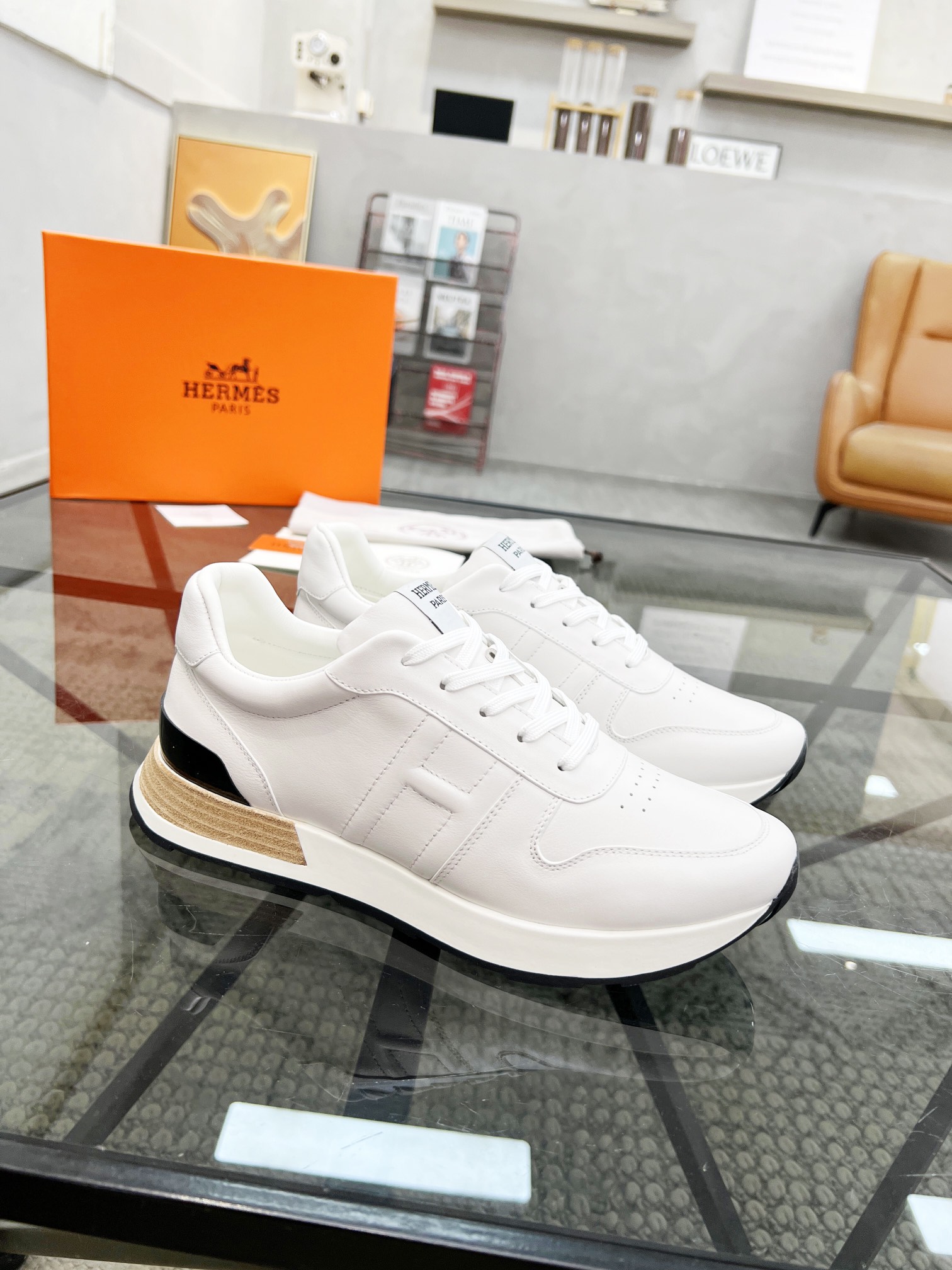 HERMES 00589
