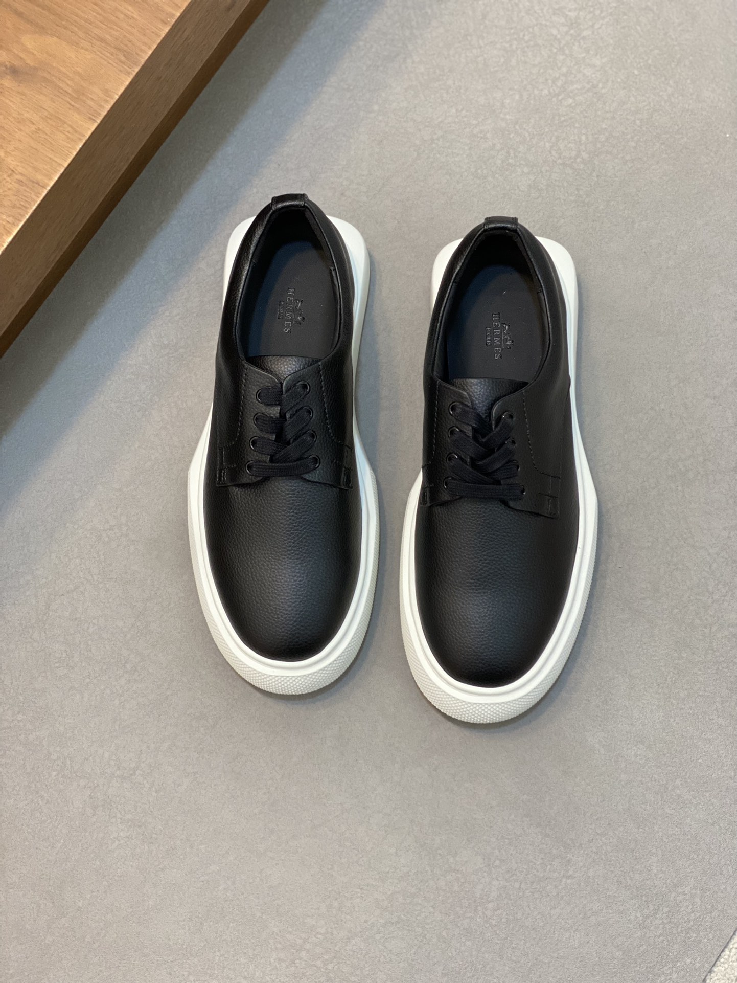 HERMES 00589