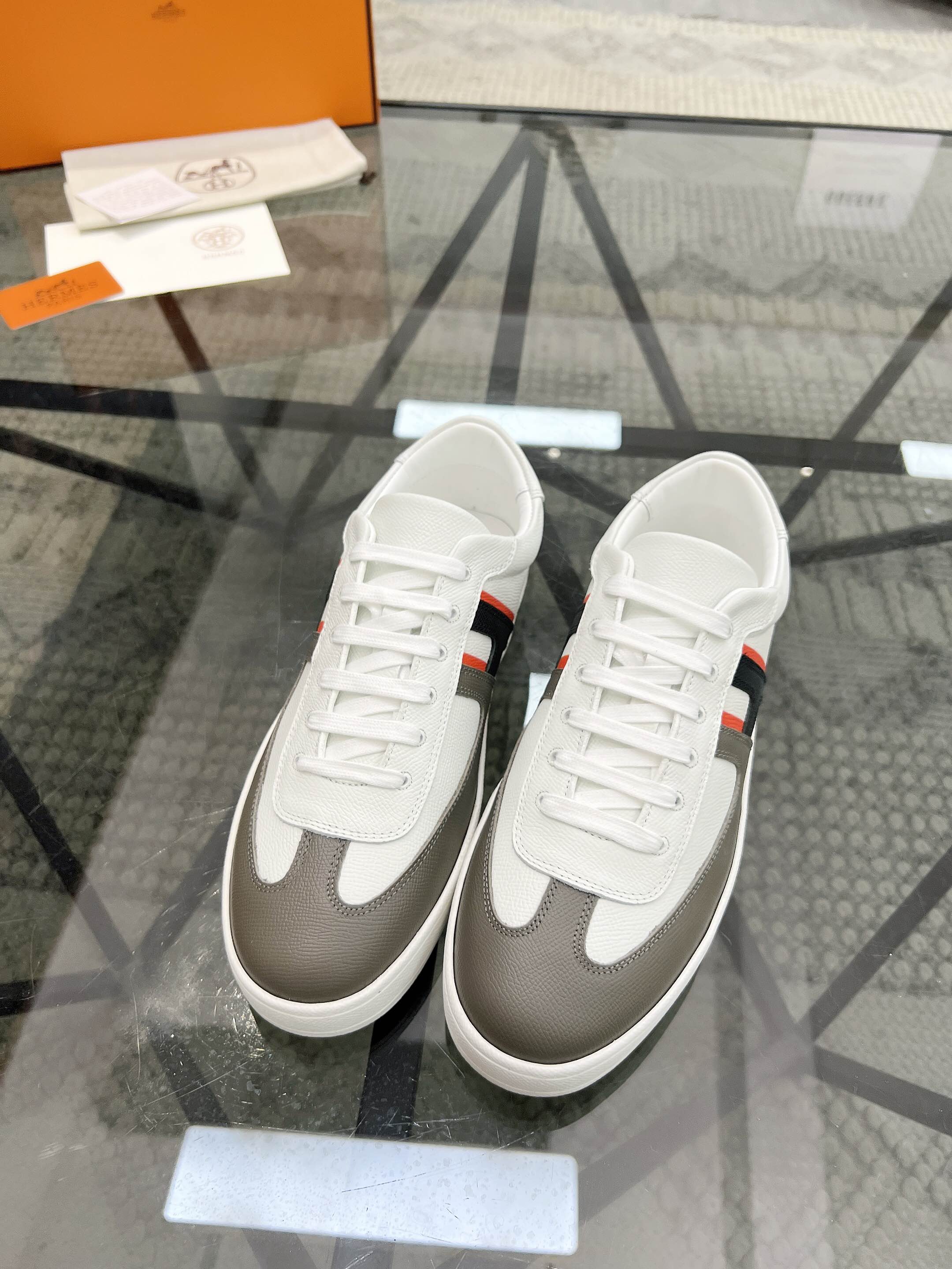 HERMES 00599