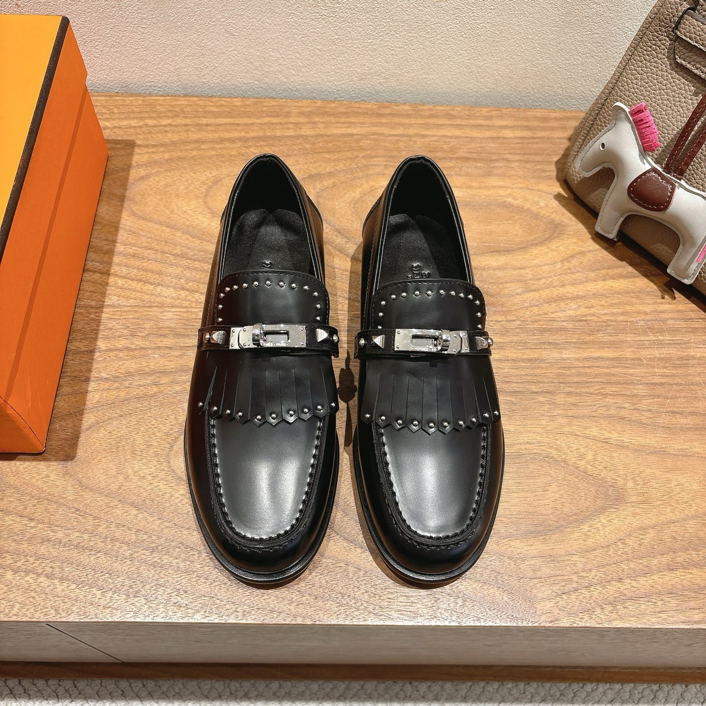 HERMES 00678