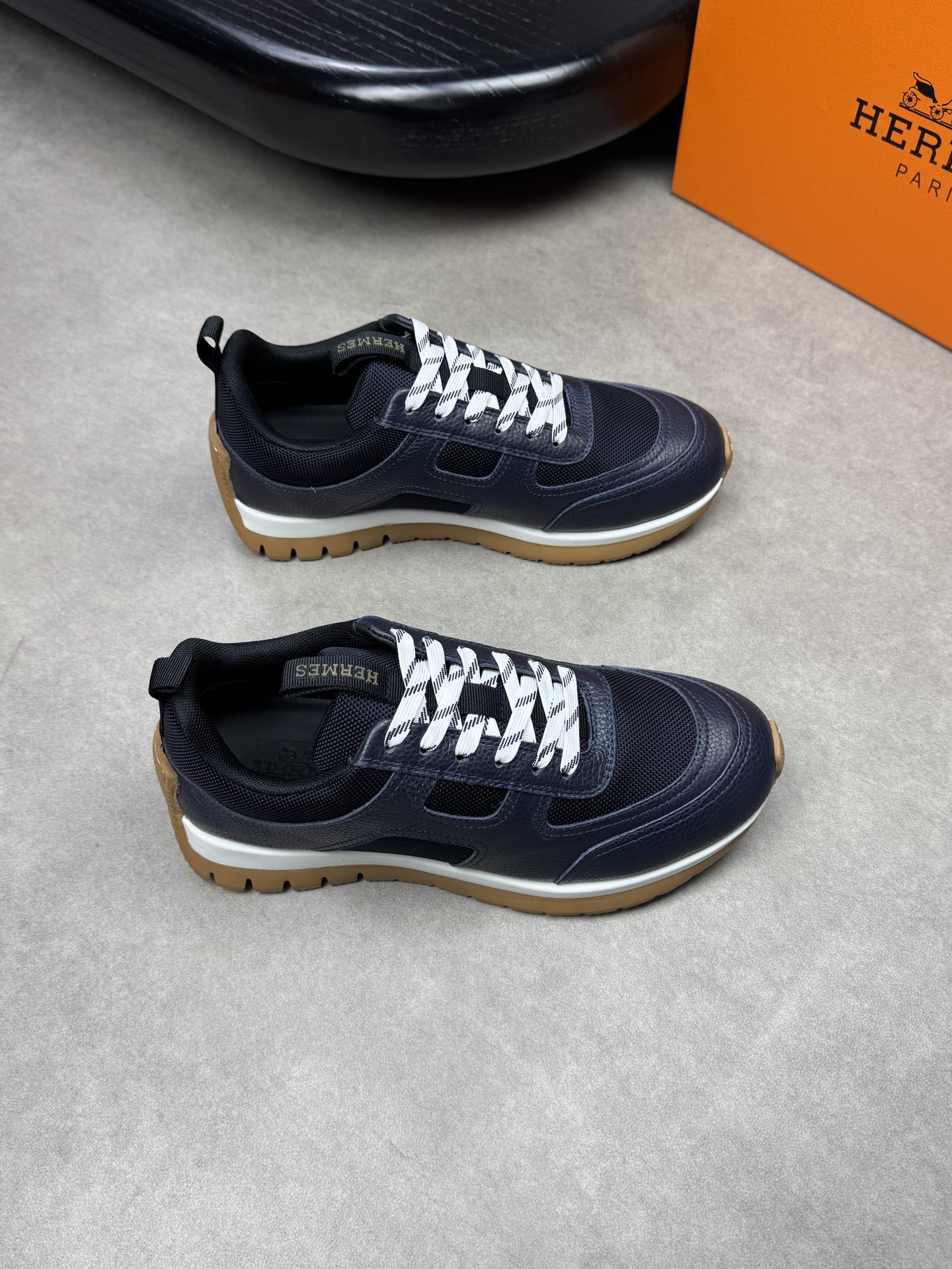 HERMES 00689