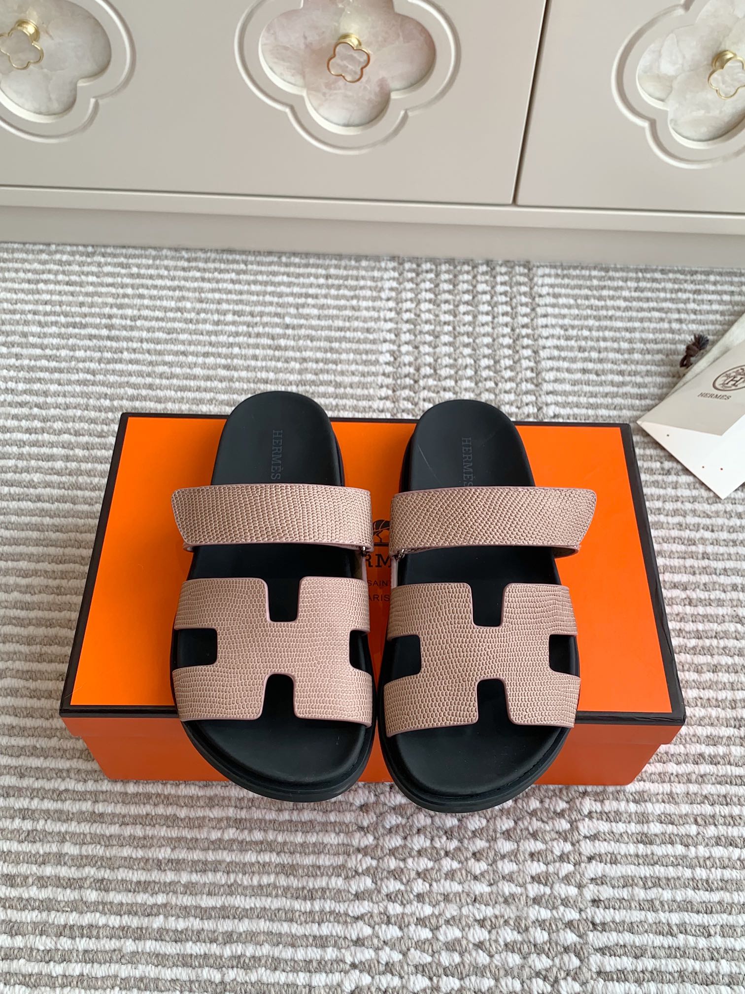 HERMES 00699