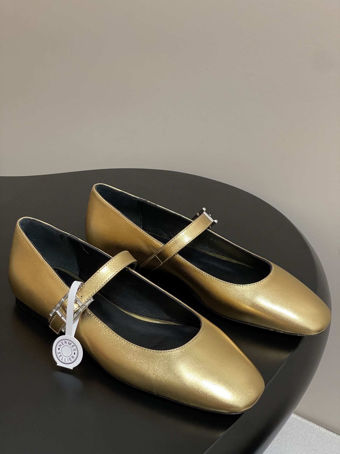 HERMES 00699