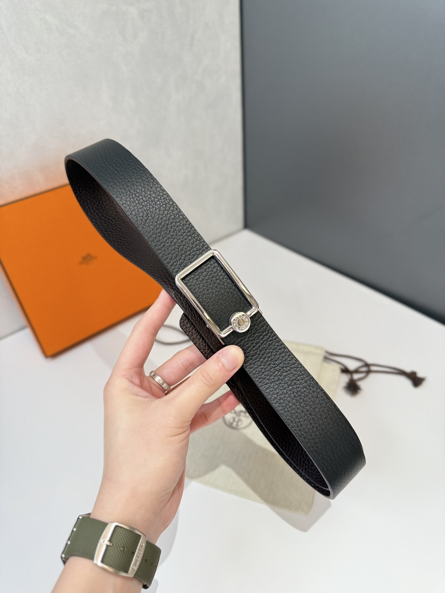 HERMES 00716