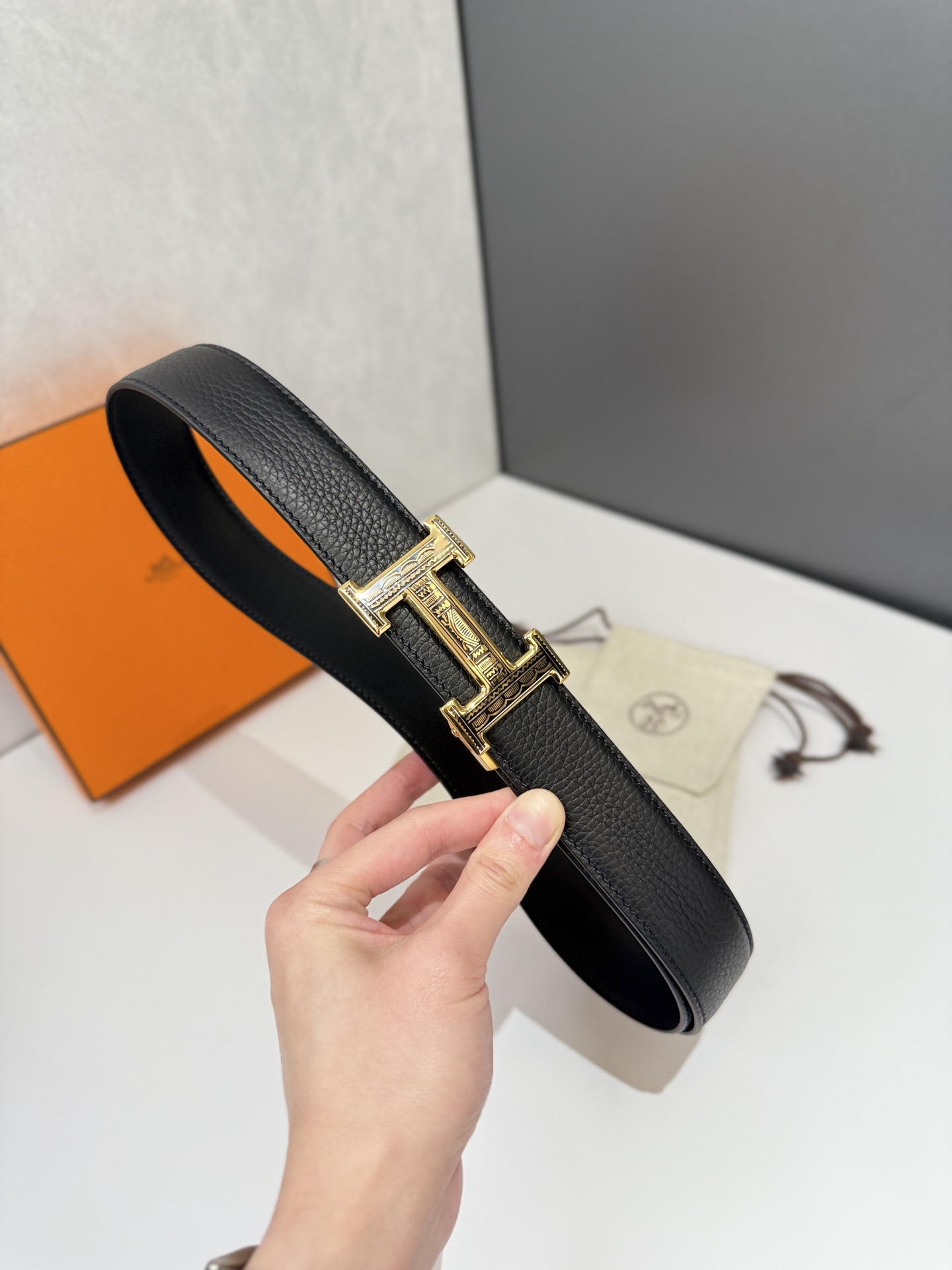 HERMES 00726
