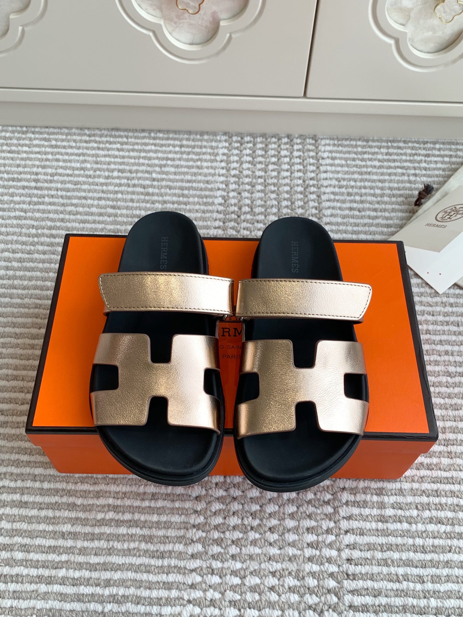 HERMES 00729