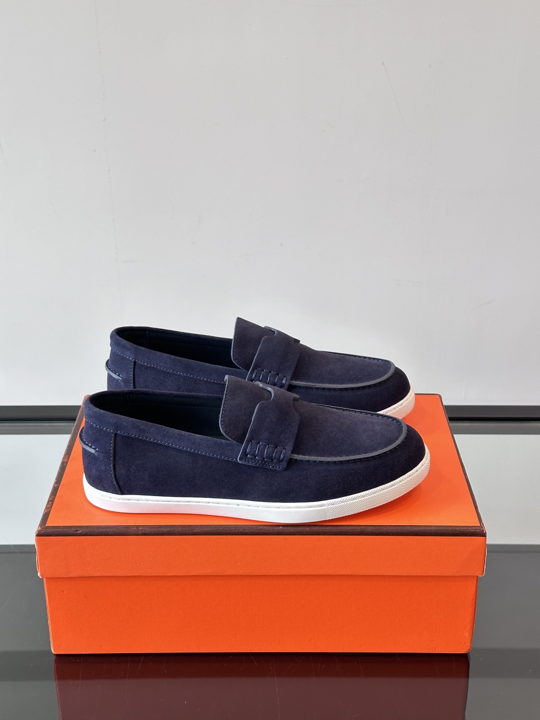 HERMES 00729