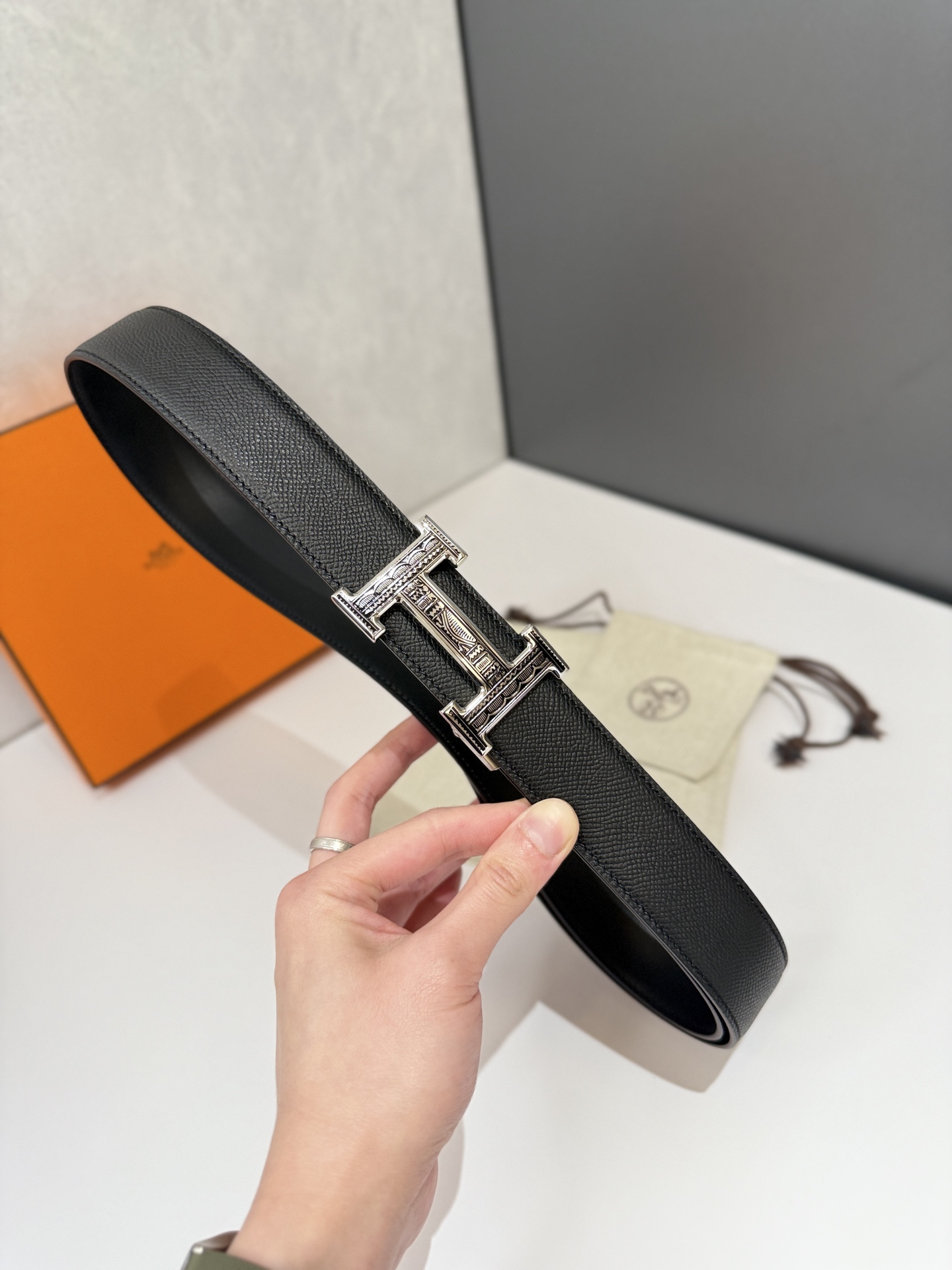 HERMES 00736