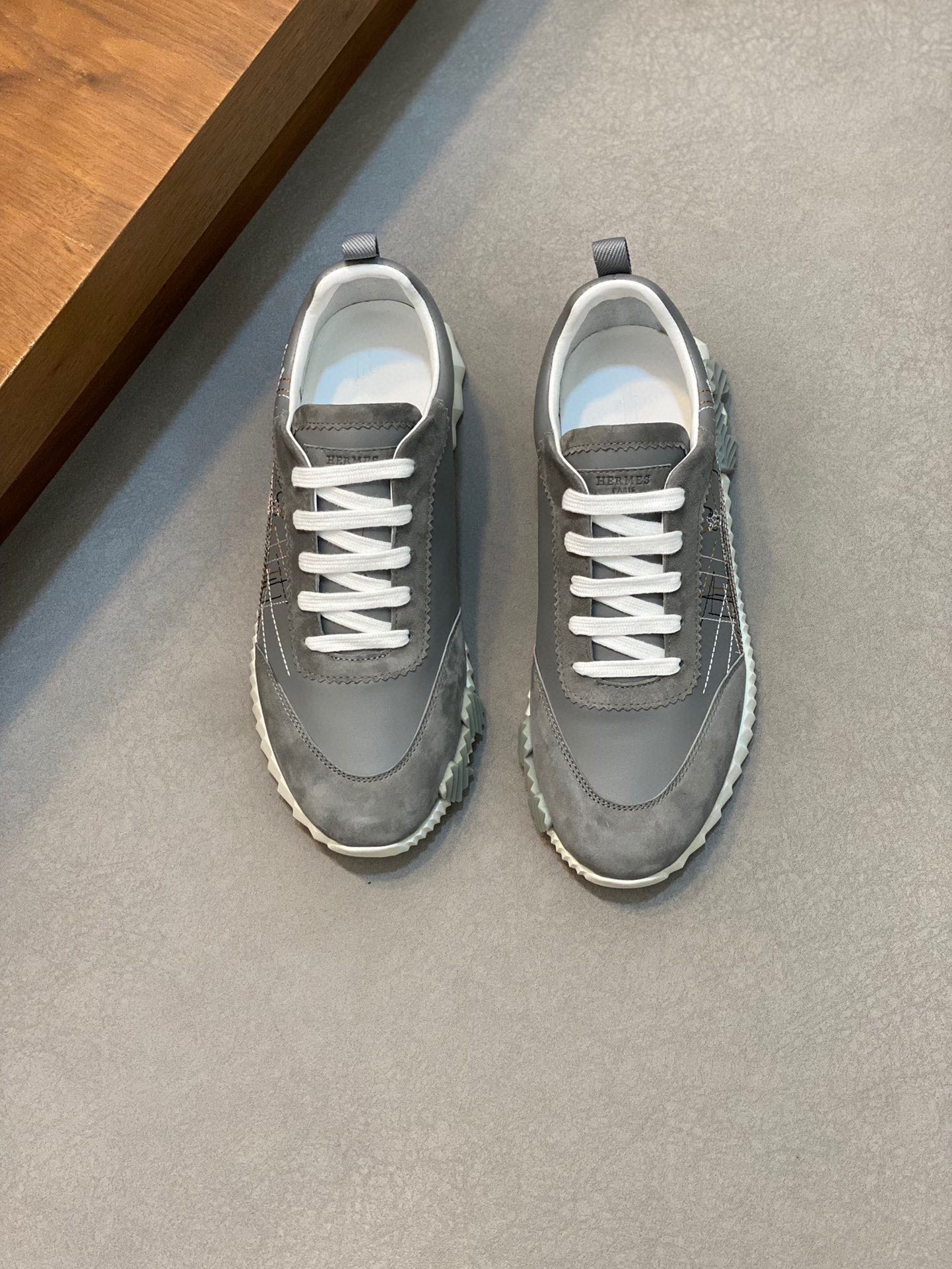 HERMES 00809