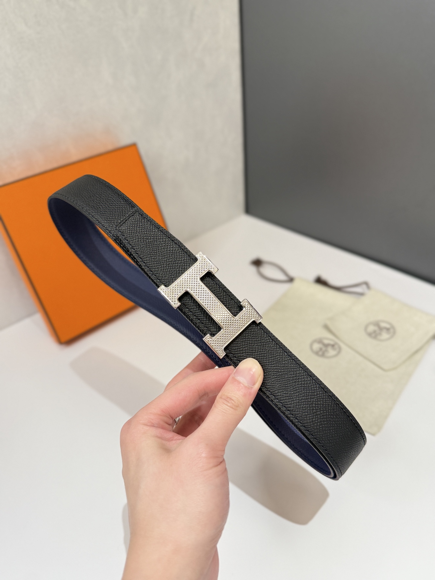 HERMES 00826